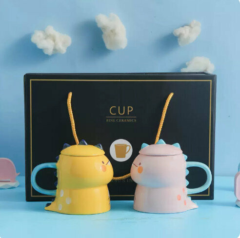 Popular cute dinosaur mug water cup [black gift box yellow + light pink]