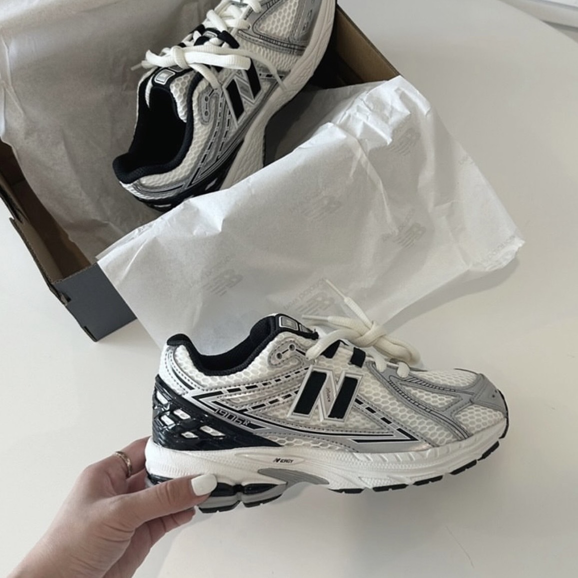 New Balance 1906R IU同款 復古 奶油白 黑白銀 M1906RER