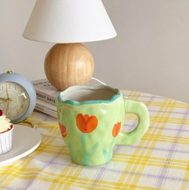 Popular hand-squeezed ceramic mug [Green Tulip]