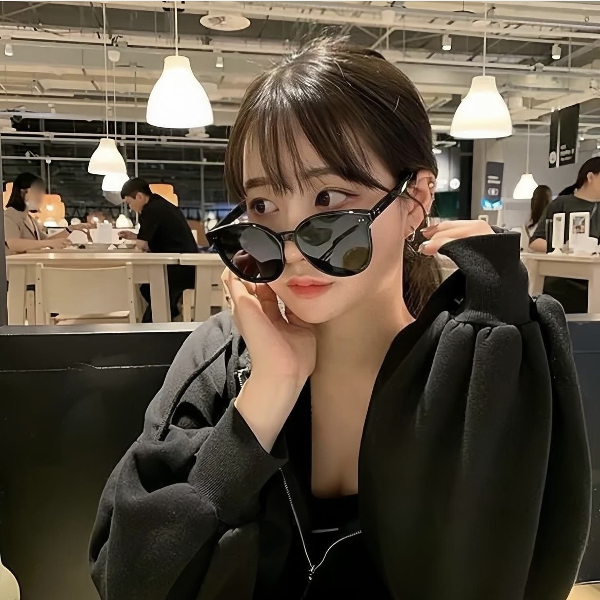 MUSINSA | BLUE ELEPHANT HAN black