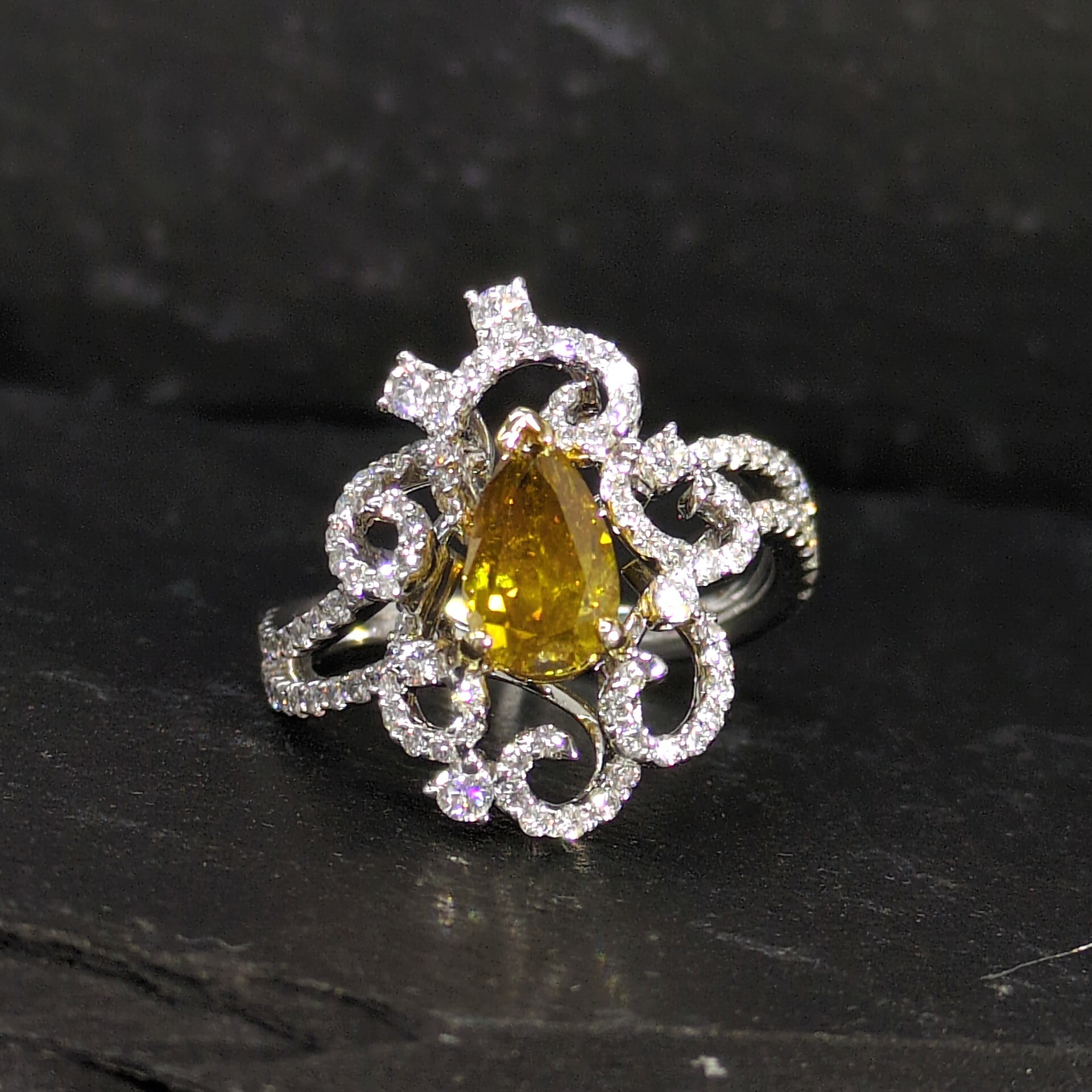 18K Gold 1.78ct Diamond Ring
