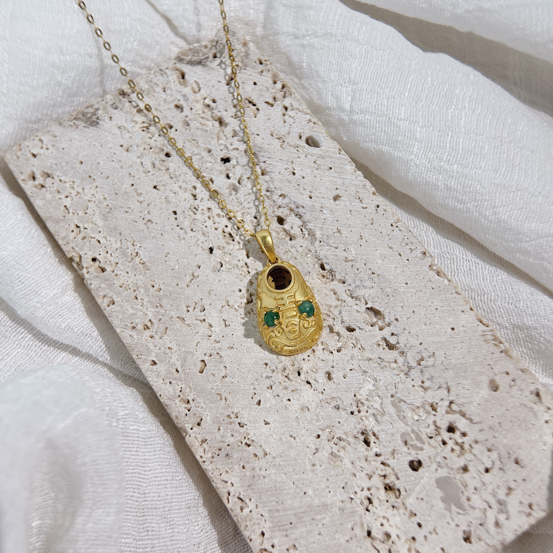 翡翠．小老虎步步高升