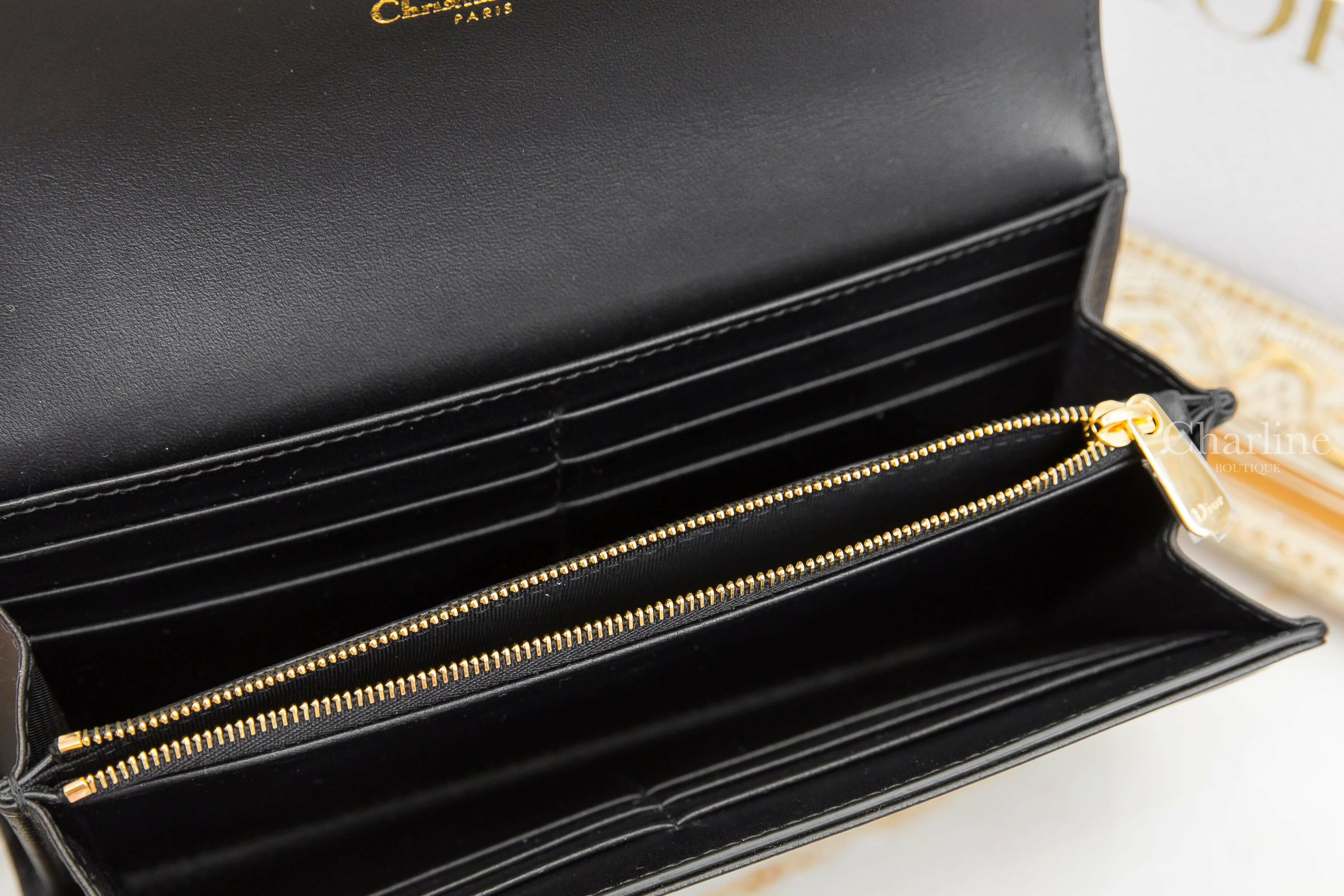 Dior Dior Jolie Orchid Long Wallet 黑色鑲珍珠金CD小羊皮藤格紋扣式長夾-Charline Boutique 精品代購