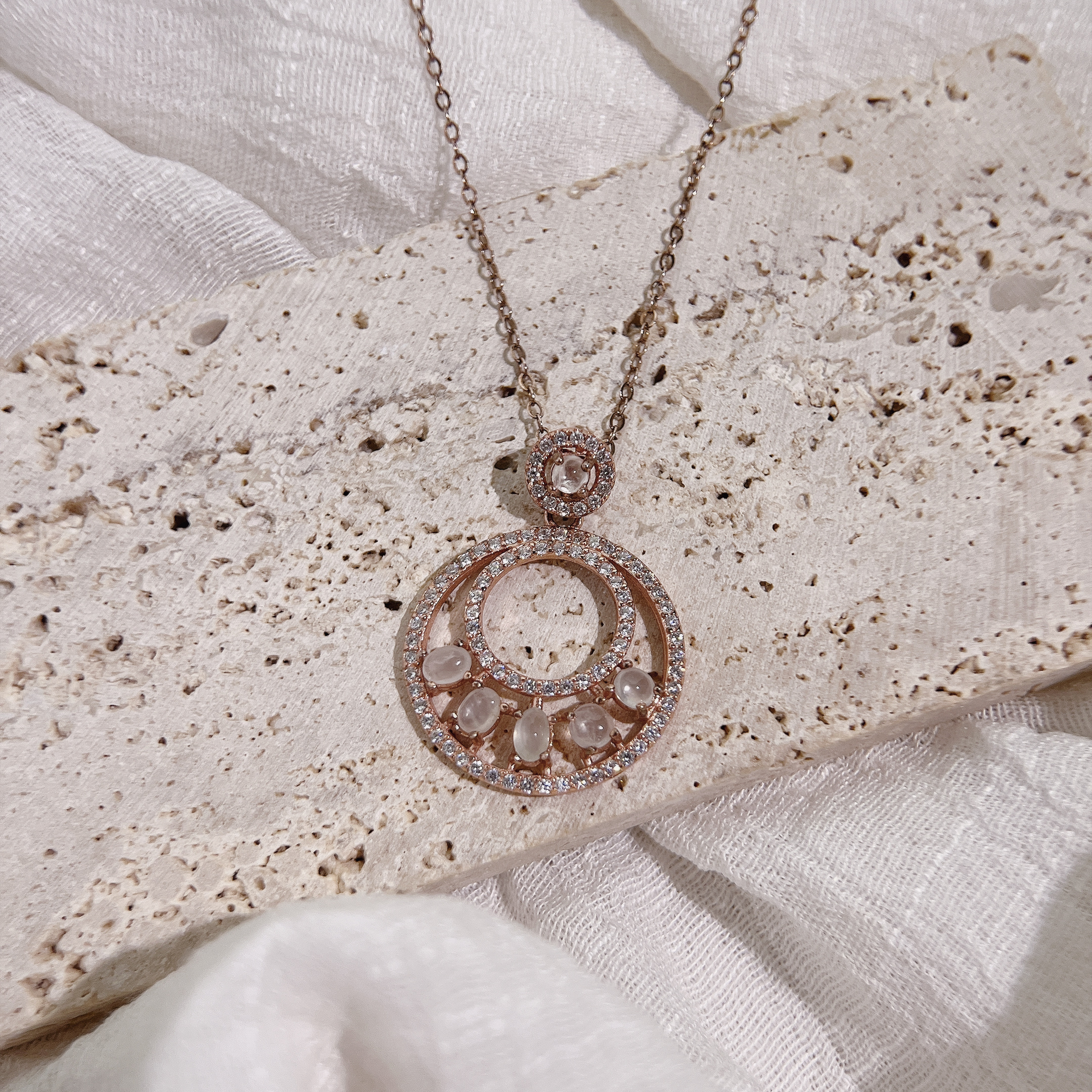 翡翠．白冰玫瑰金公主鏈