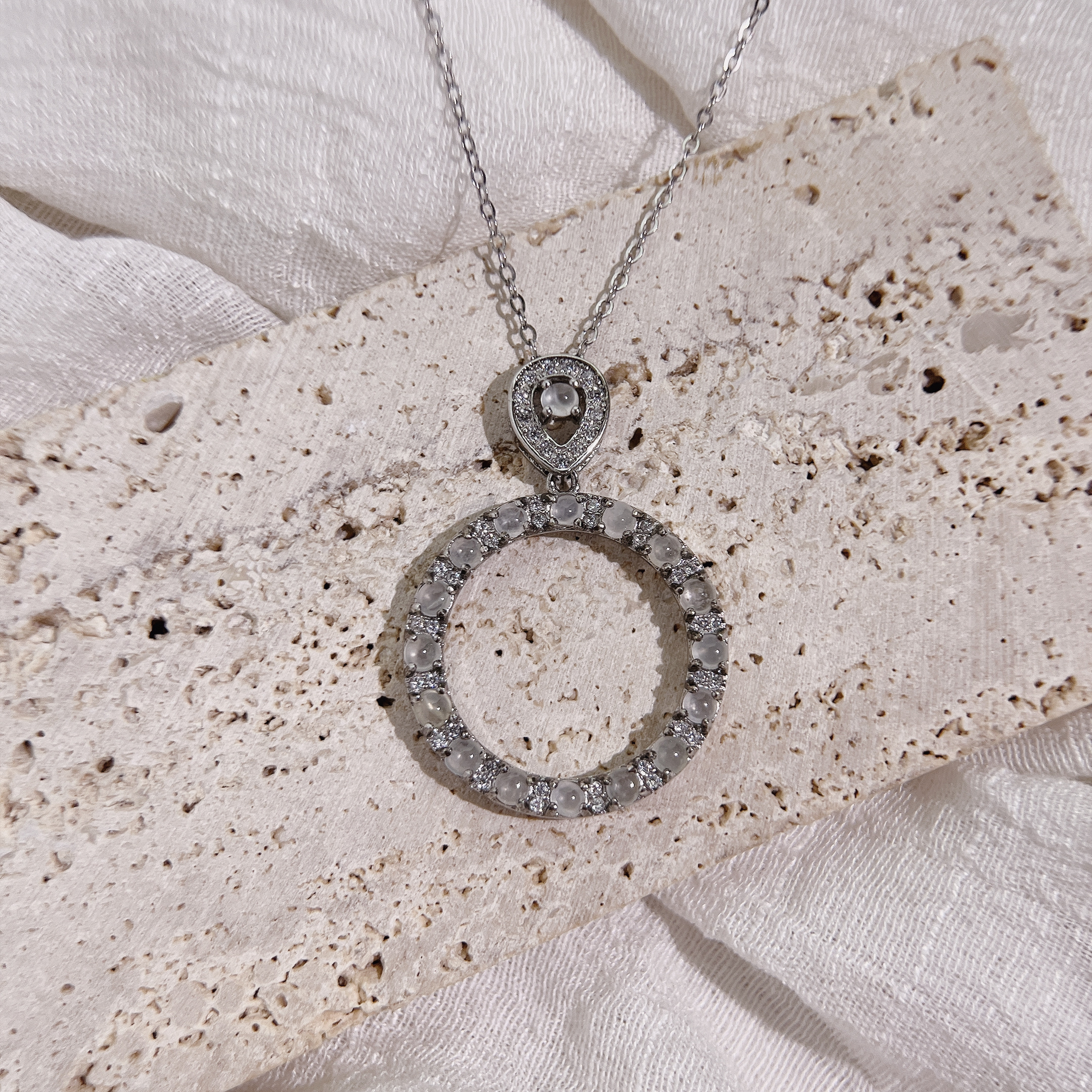 翡翠．白冰尊爵女王鏈