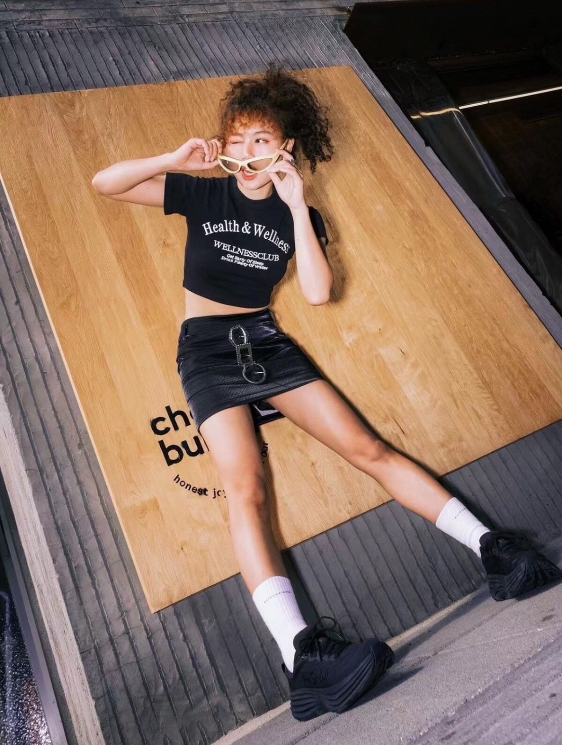 Hoka Bondi 8 D楦頭 X-Wide 運動鞋 路跑鞋 OUTDOOE穿搭