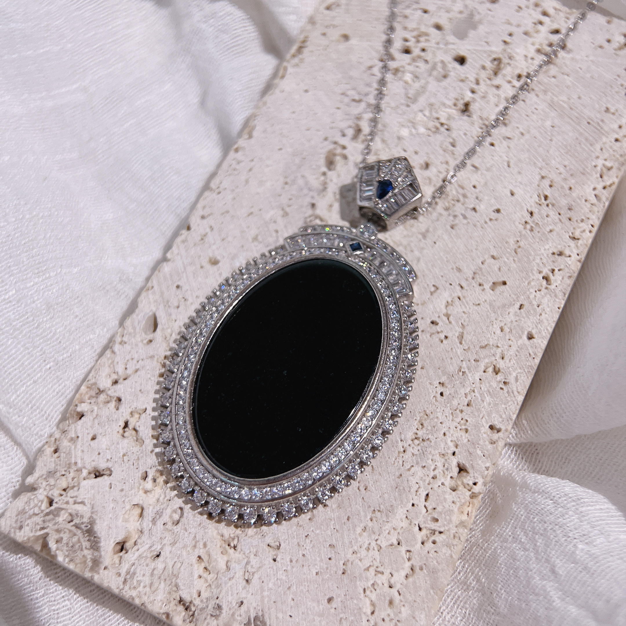 翡翠．墨翠魔鏡皇后