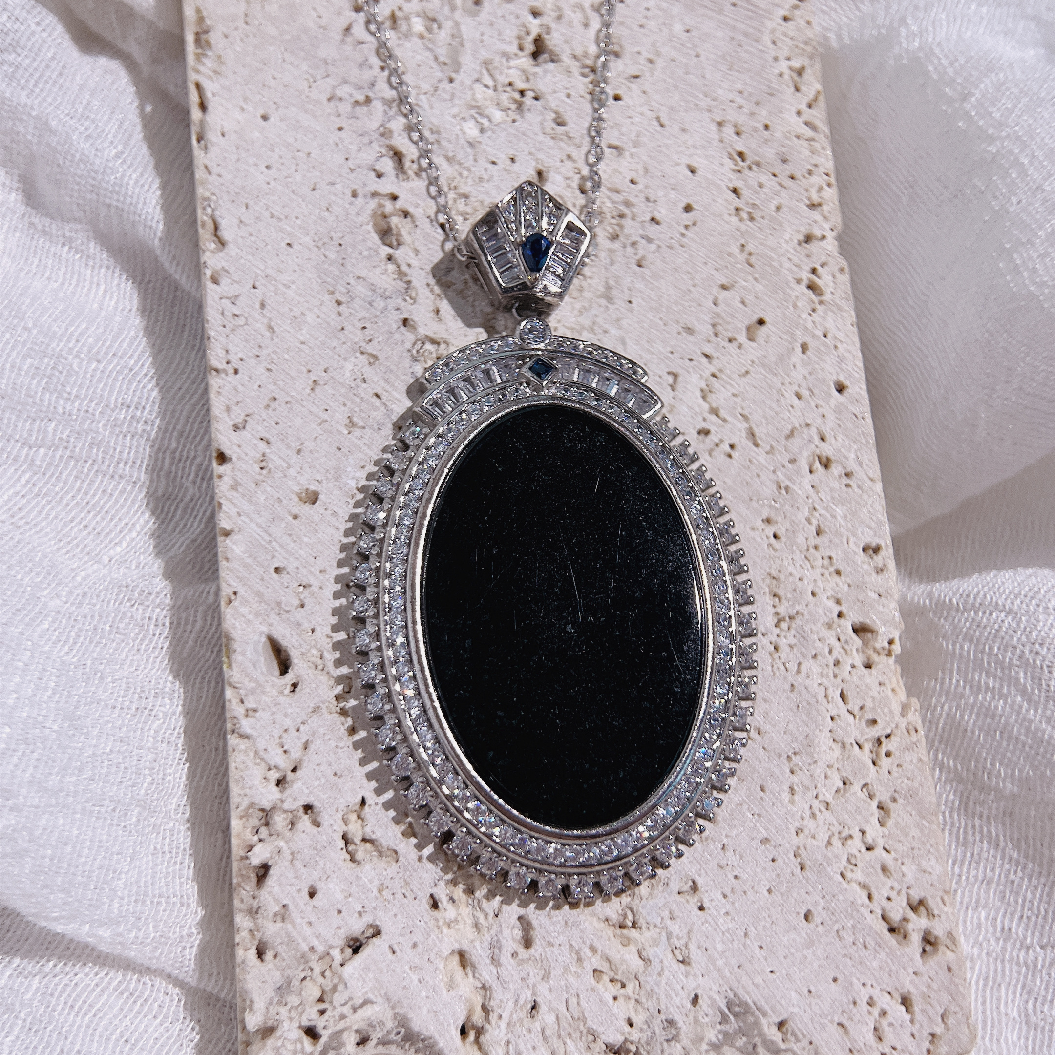 翡翠．墨翠魔鏡皇后