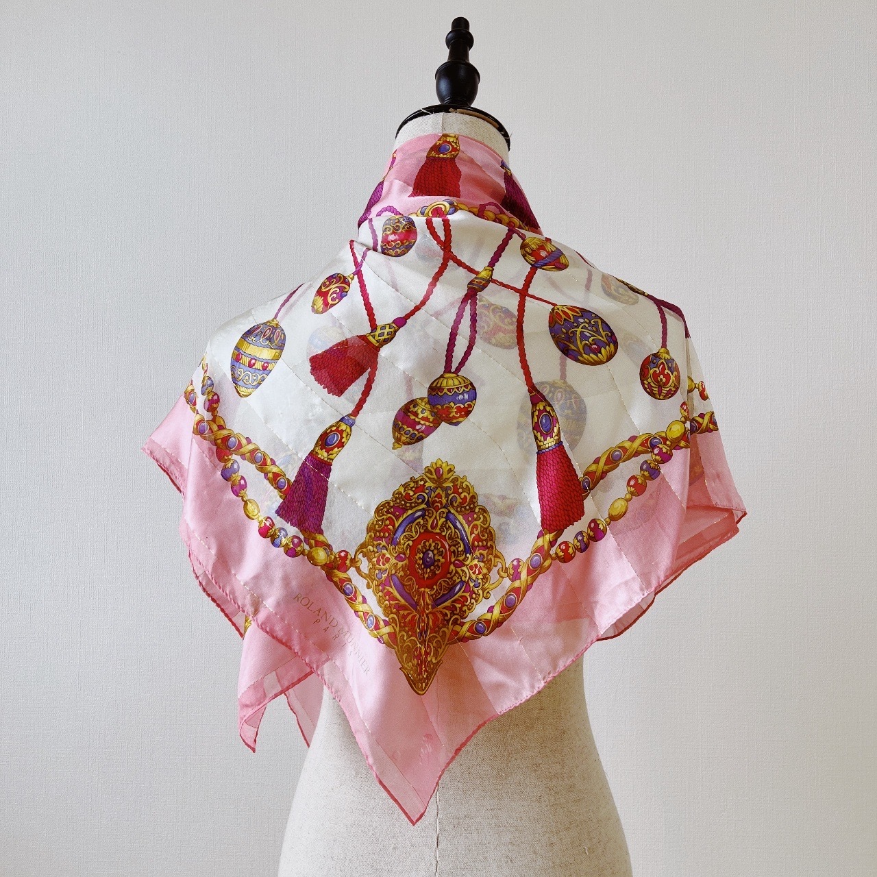 Roland Munnier Paris 粉紅色流蘇圖案絲巾