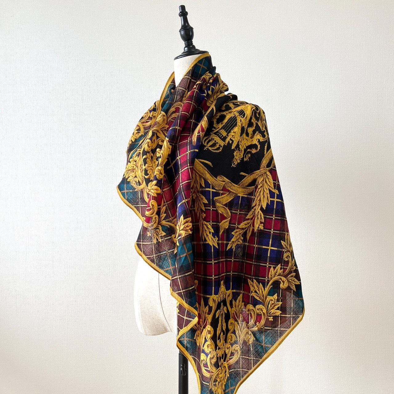 皇家圖案菱形格紋羊毛方巾