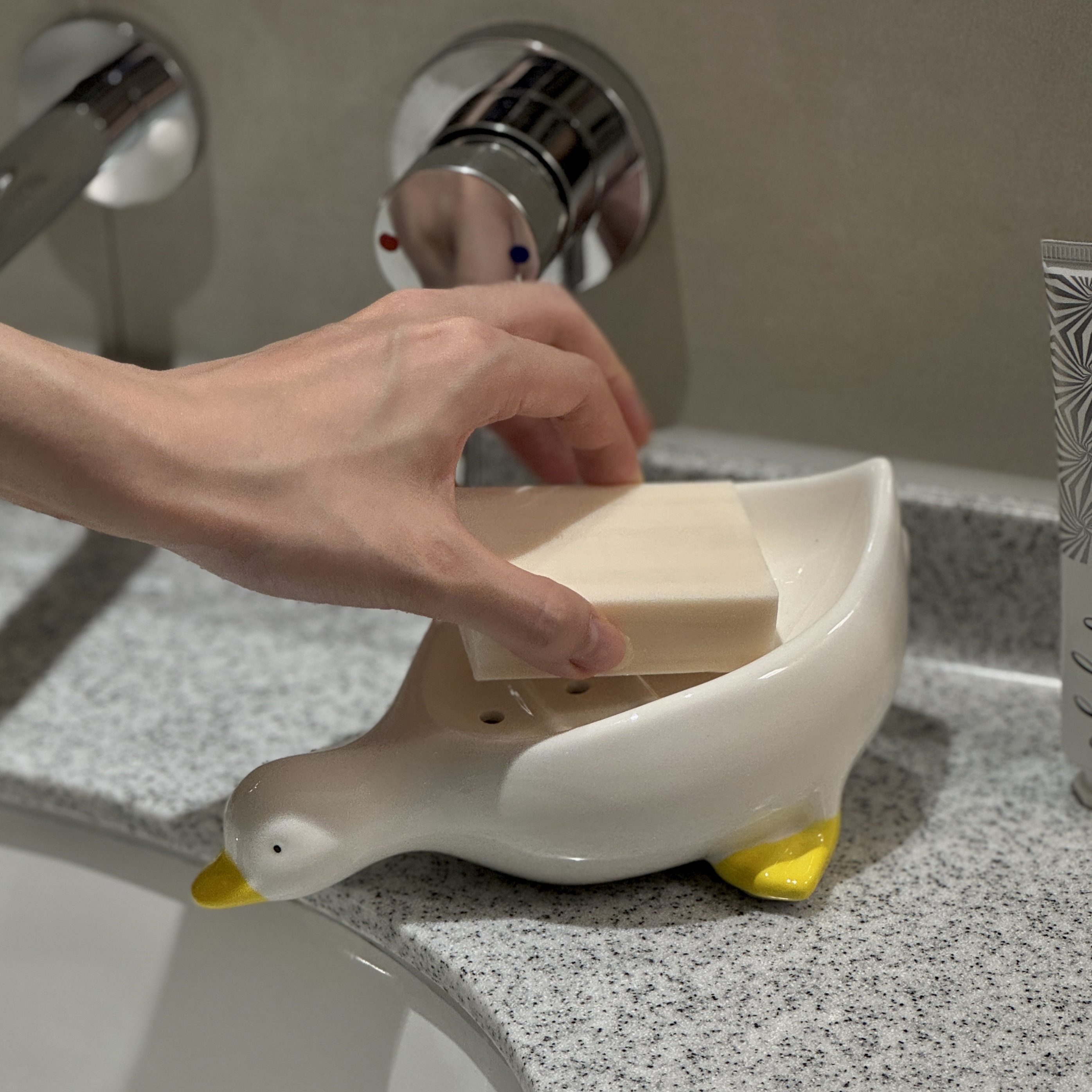 小鴨瀝水肥皂架