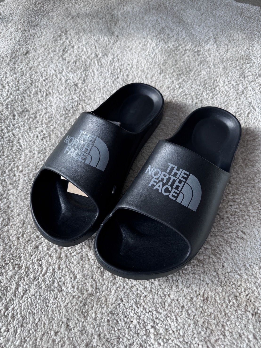 【限時特價】THE NORTH FACE 北臉 防水拖鞋 黑灰 白色