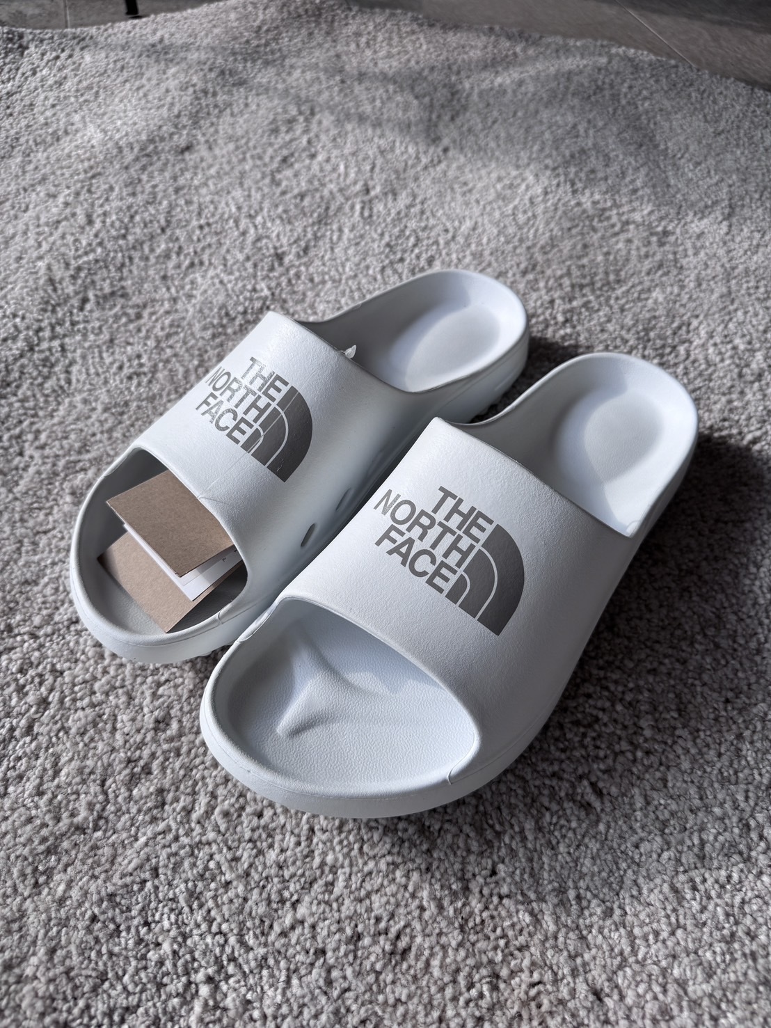 【限時特價】THE NORTH FACE 北臉 防水拖鞋 黑灰 白色