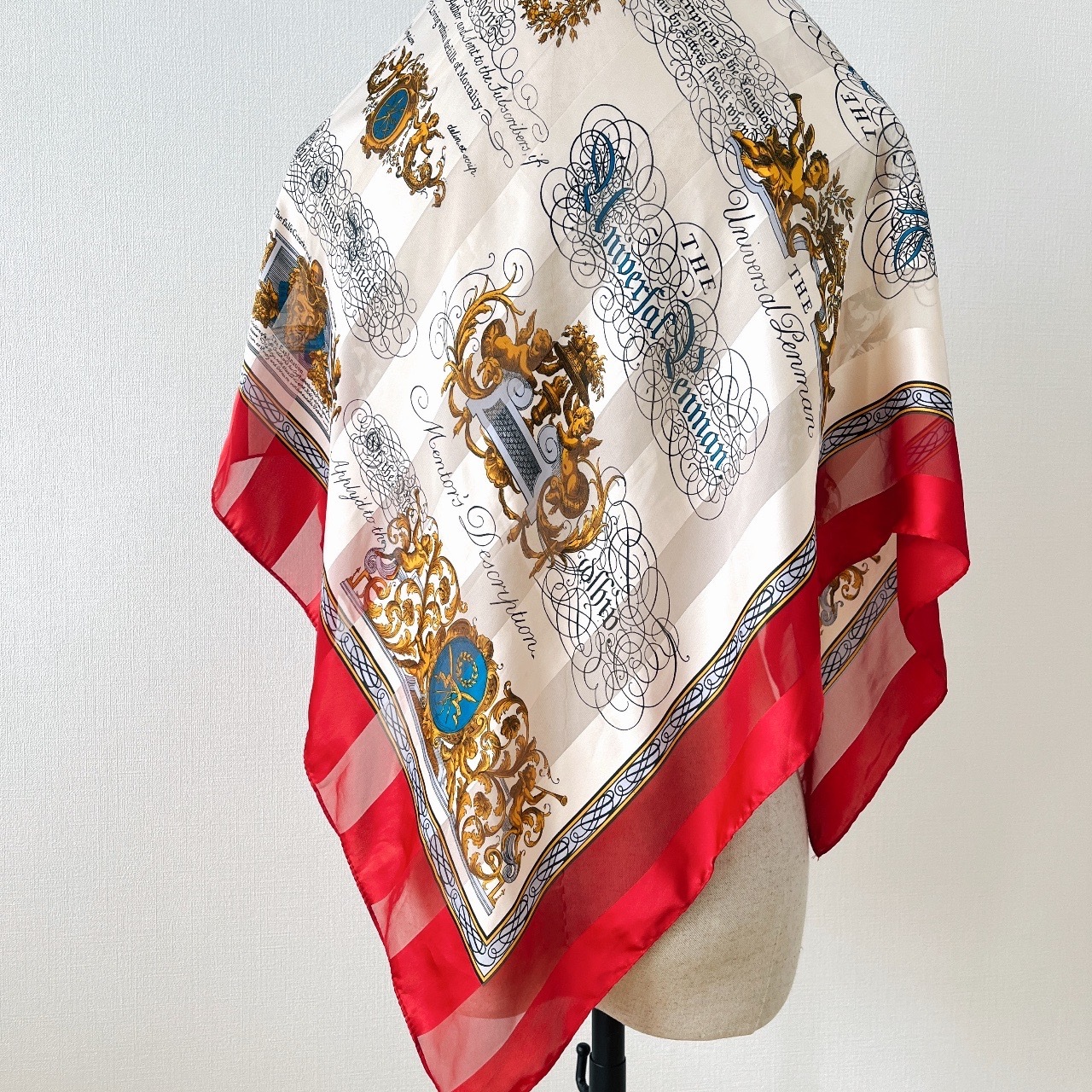 紅色中世紀藝術風方巾