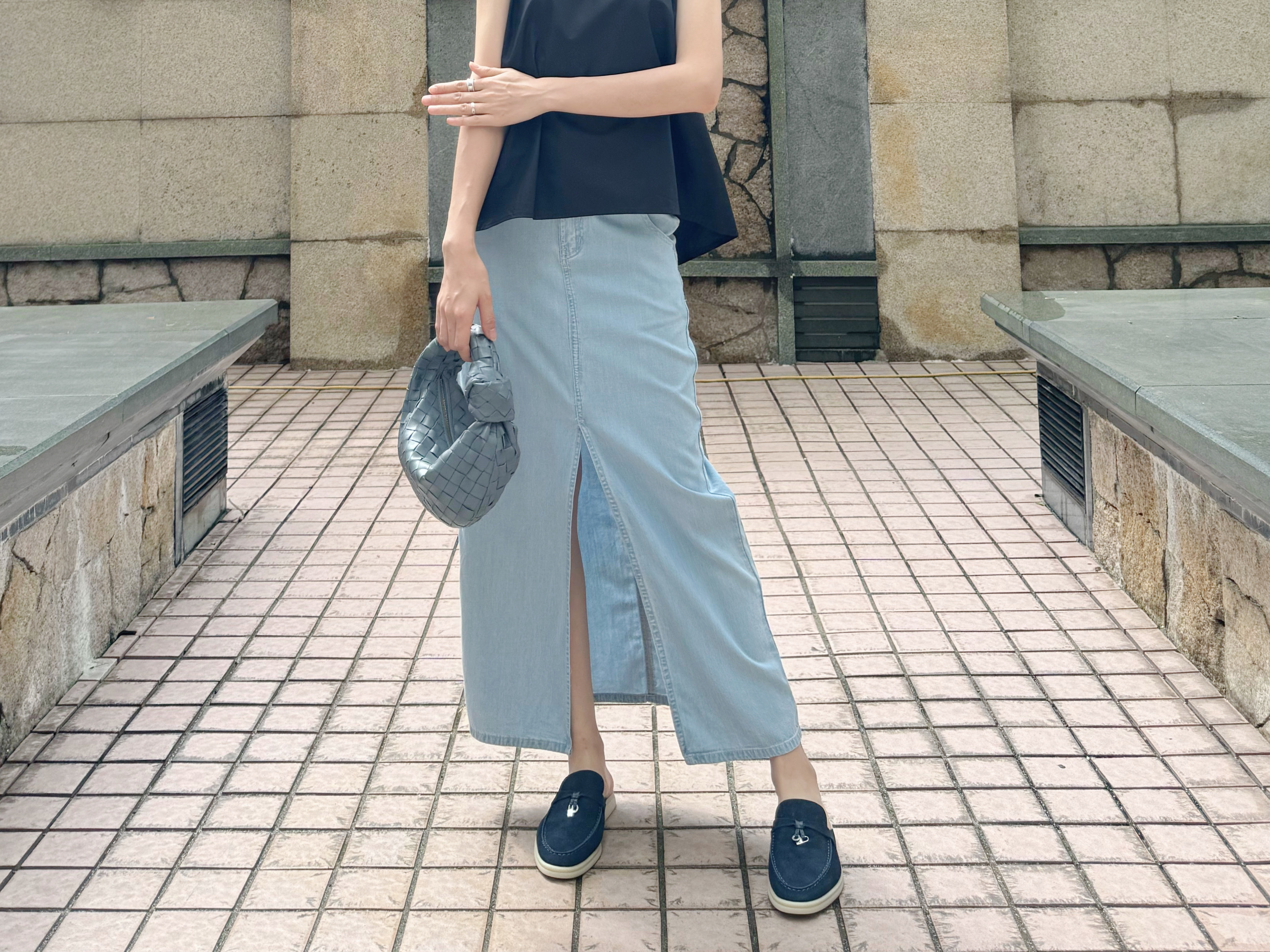 Front Slit Tencel-Blend Maxi Skirt_SK235L16