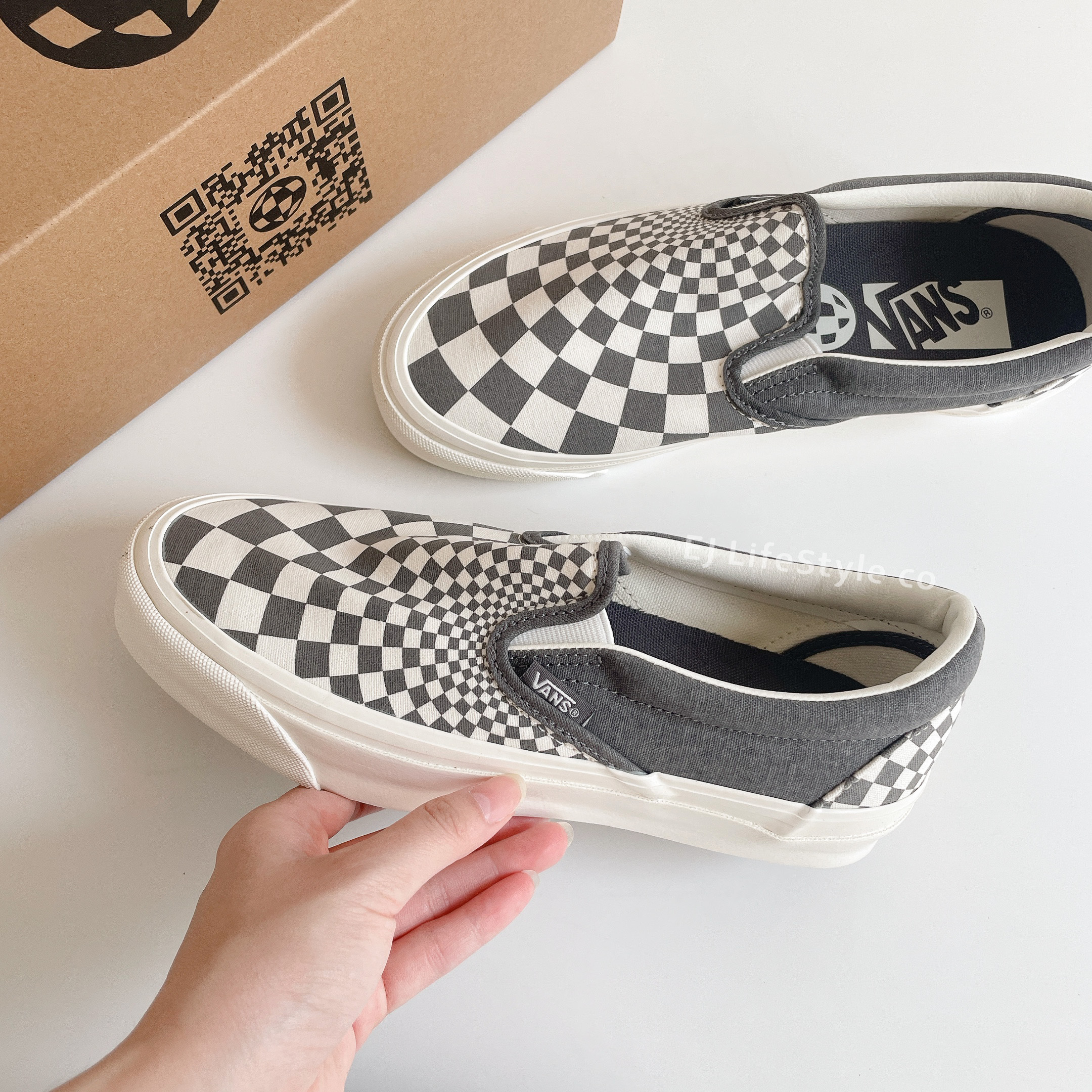 VANS  灰色 白色 灰白色 棋盤格 格子 懶人鞋 VN000CWAGX8 男女鞋 / 調貨