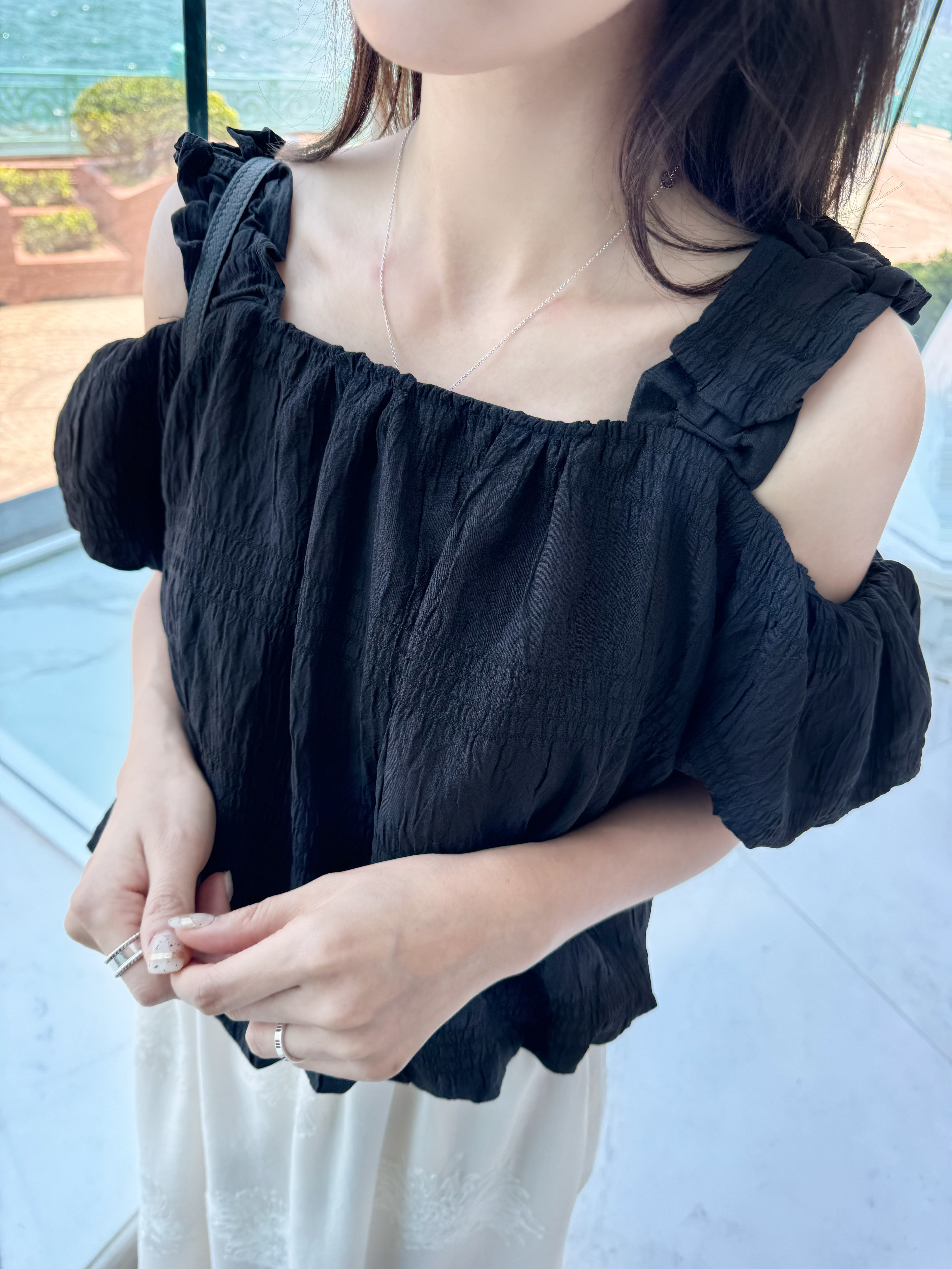 Off Shoulder Puff Cropped Top_TP246L09