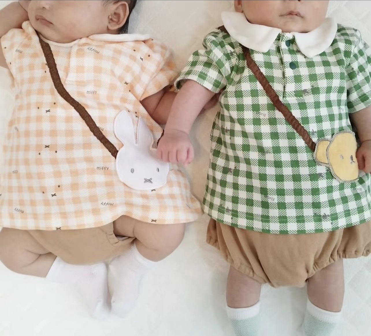 🐰🐻𝐌𝐢𝐟𝐟𝐲 & 𝐁𝐨𝐫𝐢𝐬 格仔娃娃領上衣+包屁褲套裝