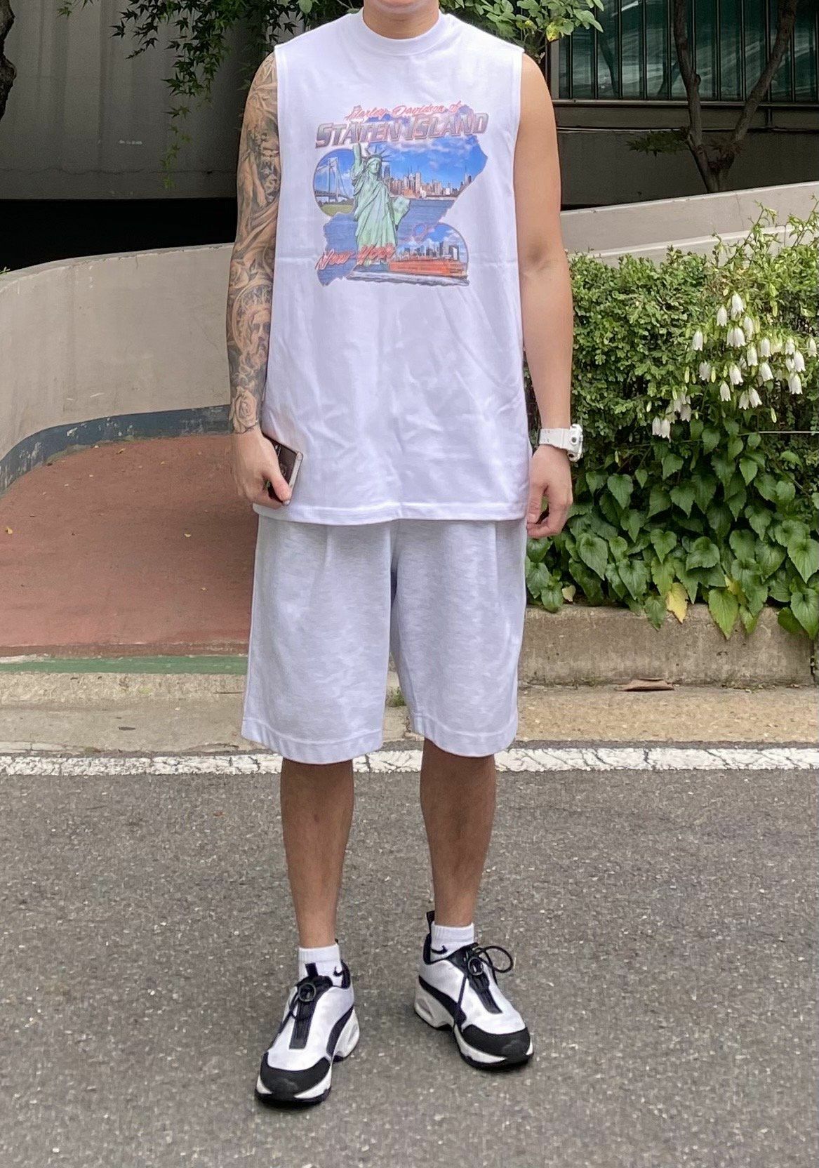 OverSize英文字圖案背心 V1059