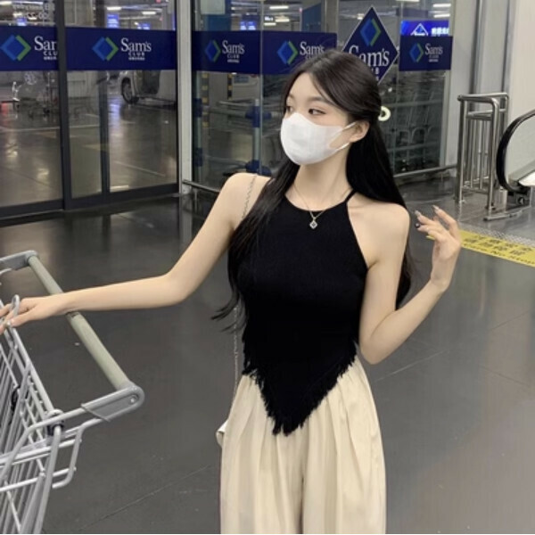 Irregular knitted small suspender tassel vest (black) (size: S/M/L) (contact customer service to confirm size after placing an order)】