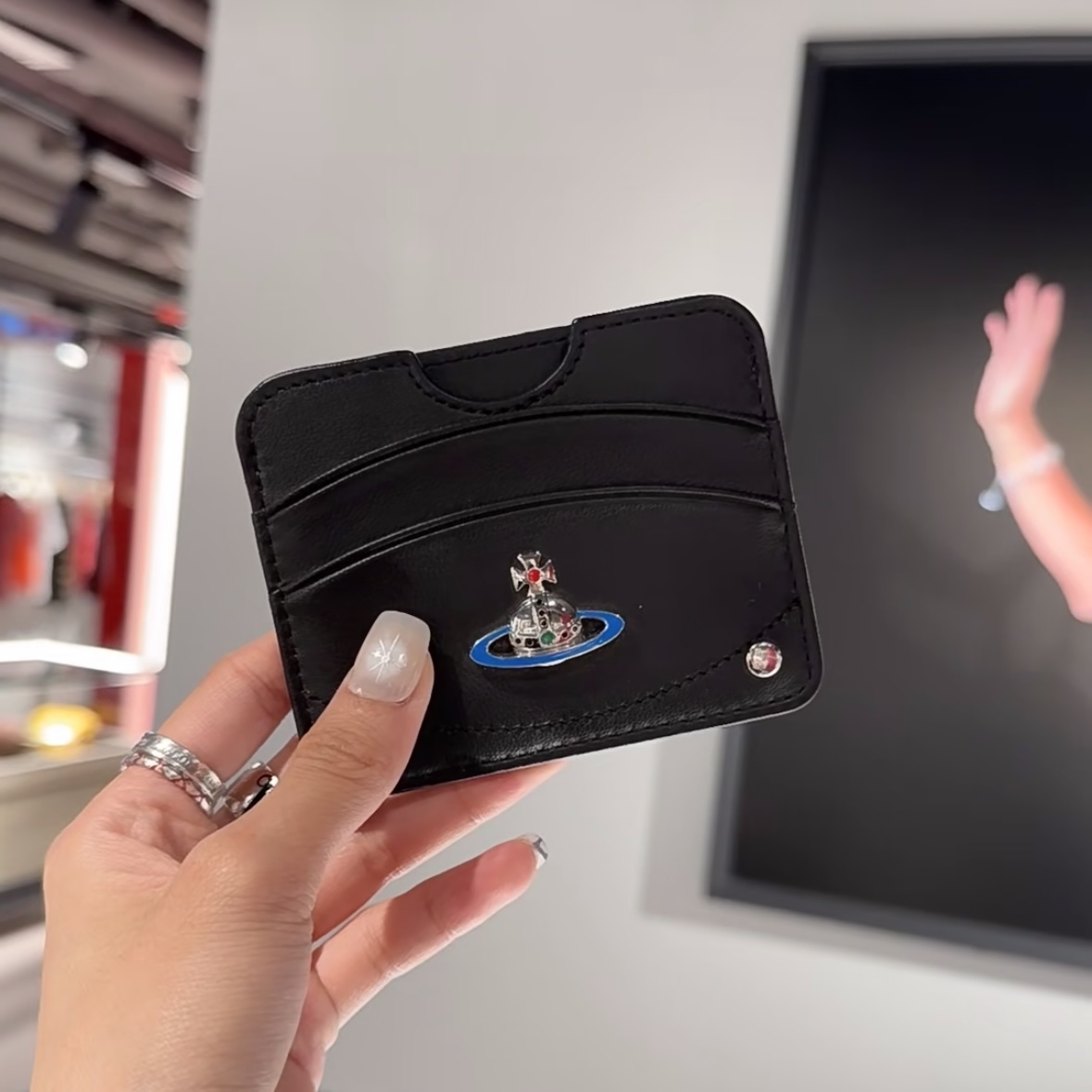 PRE-ORDER) VIVIENNE WESTWOOD ZIP CARD HOLDER