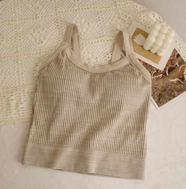Fashionable and fashionable short tank top with chest pads (skin tone) (size: one size)】