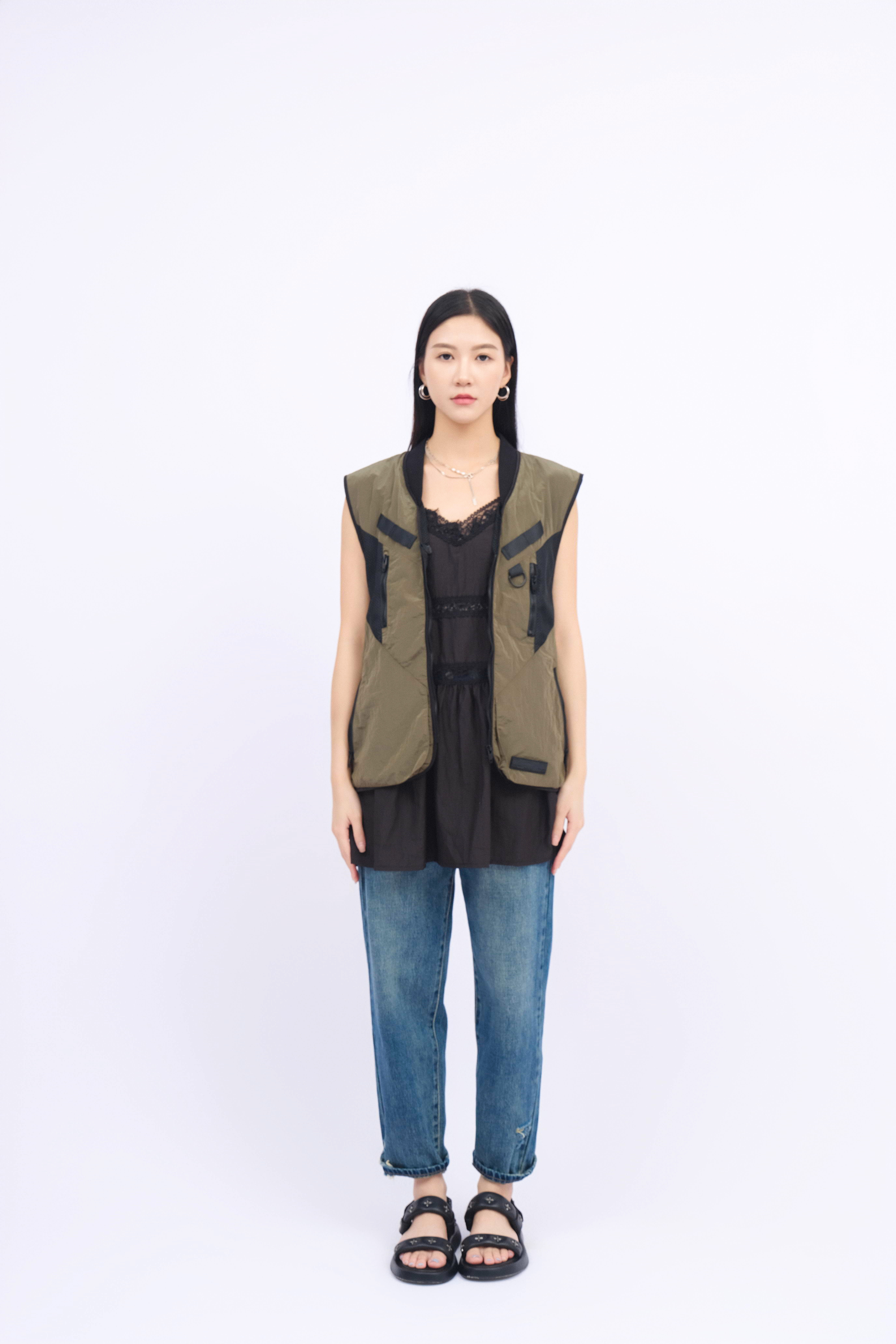 戶外風風褸料背心外套 (現貨款式）