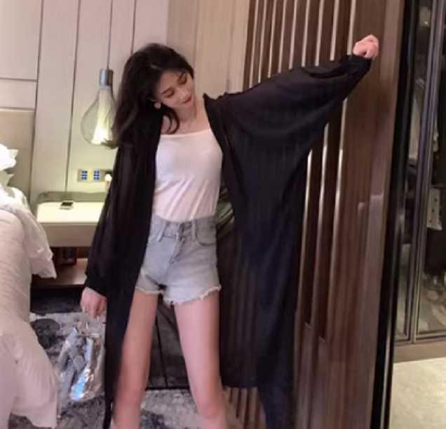 Long chiffon cardigan jacket (black) (size: one size)】