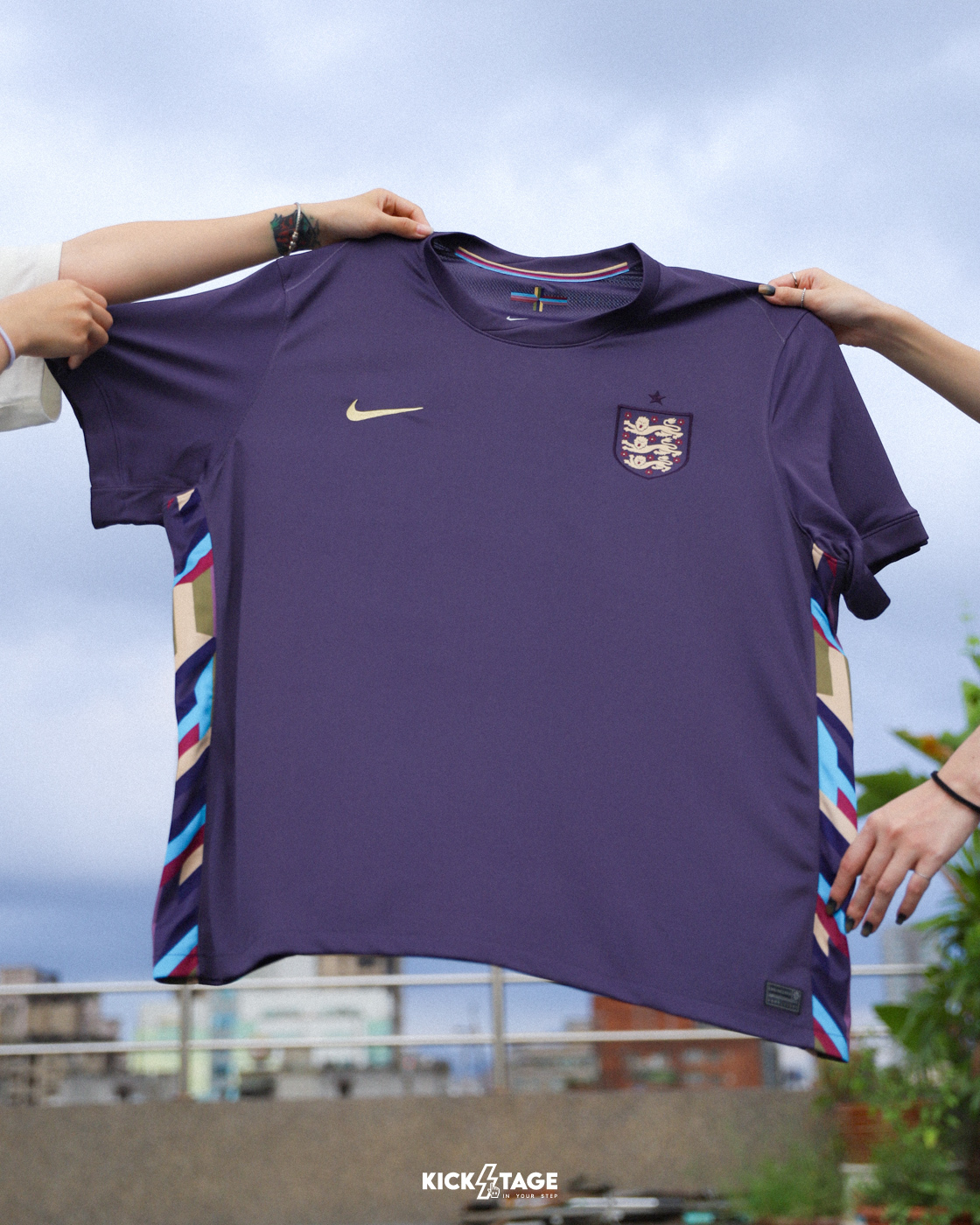 男款 NIKE ENGLAND STADIUM AWAY 2024 FOOTBALL SHIRT 英格蘭隊客場復刻版 球衣【FJ4272-573】歐洲盃