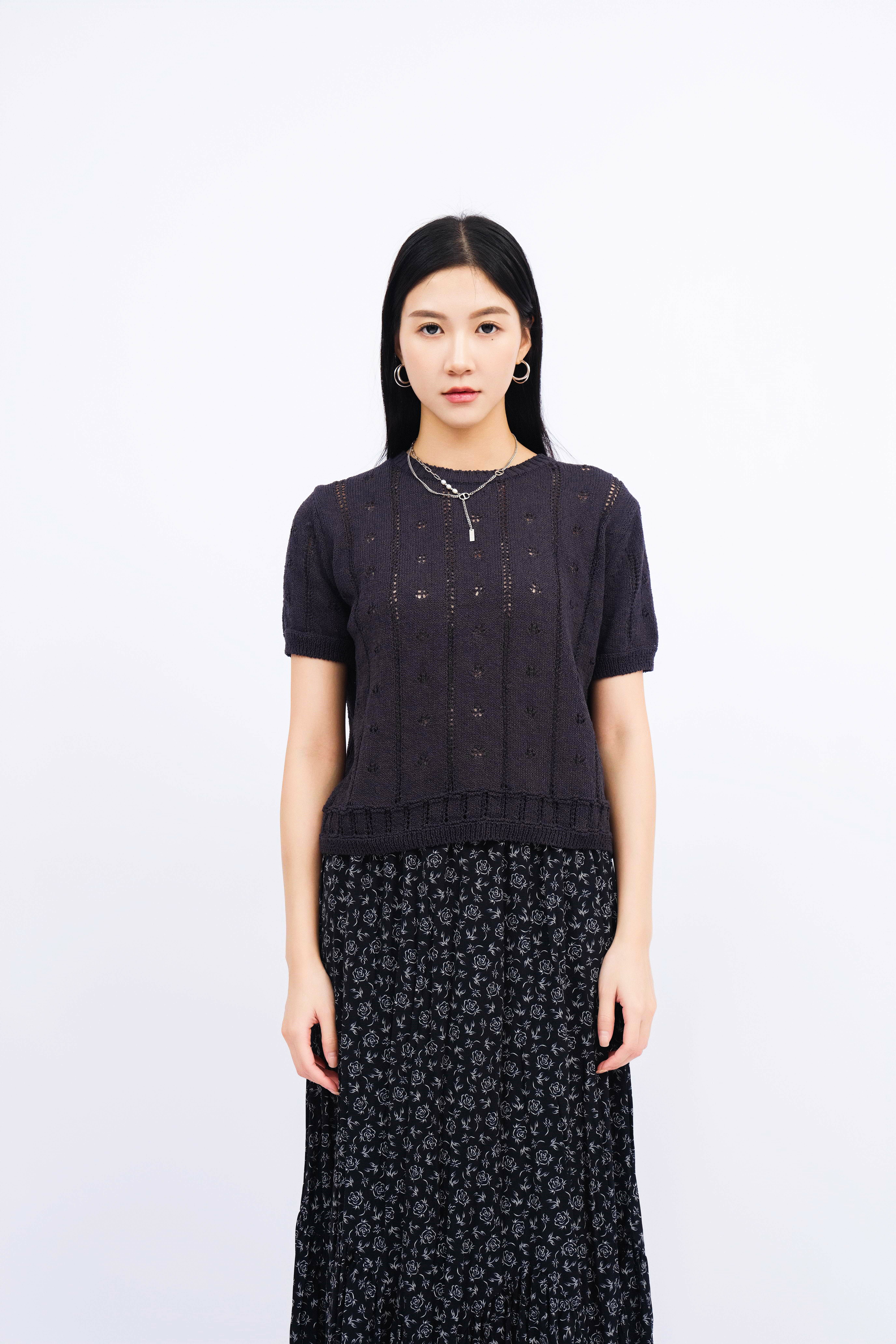 直紋通花針織上衣（現貨款式）