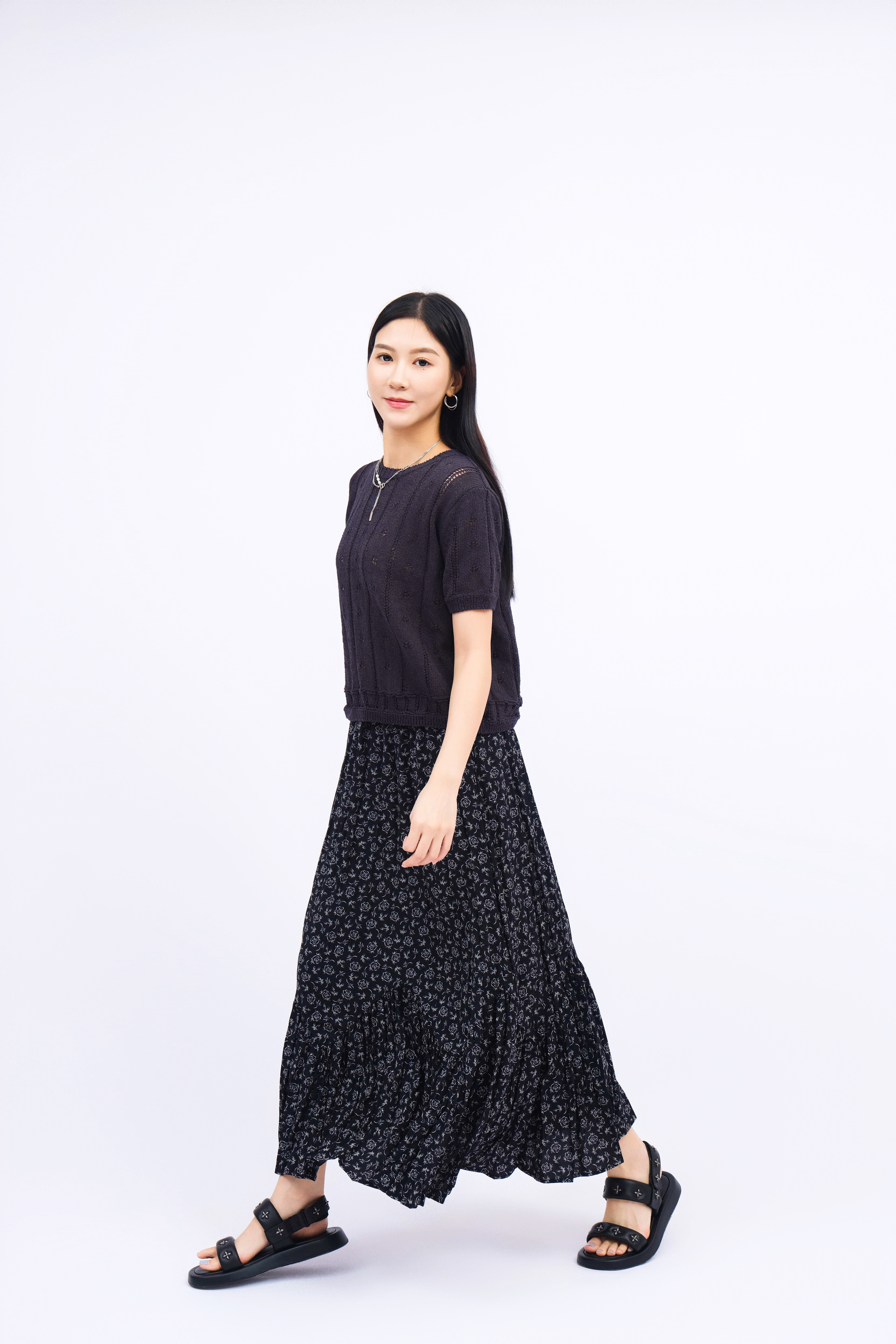 線條花傘腳裙 (*現貨款式）