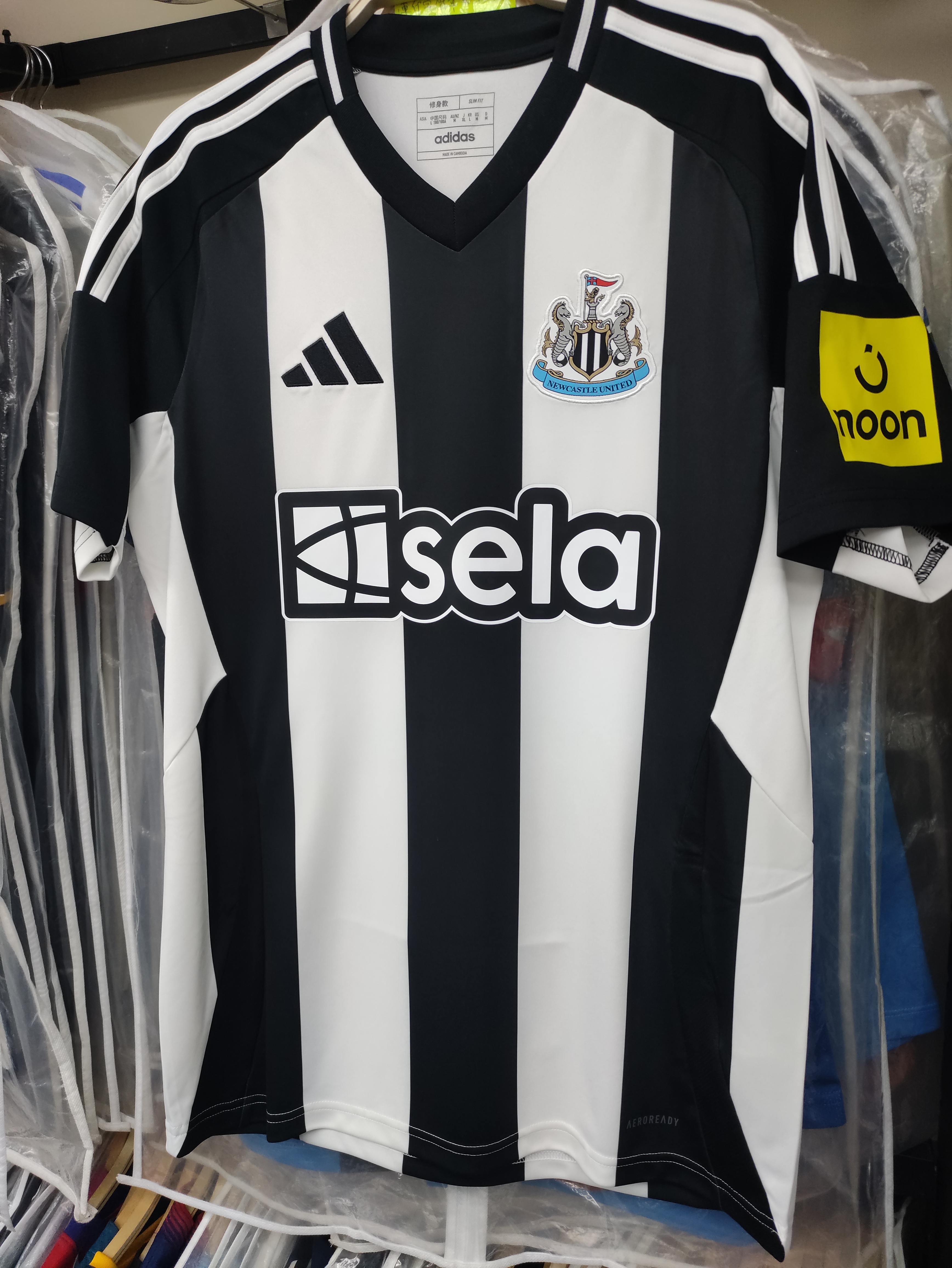 24-25紐卡素主場球迷版球衣