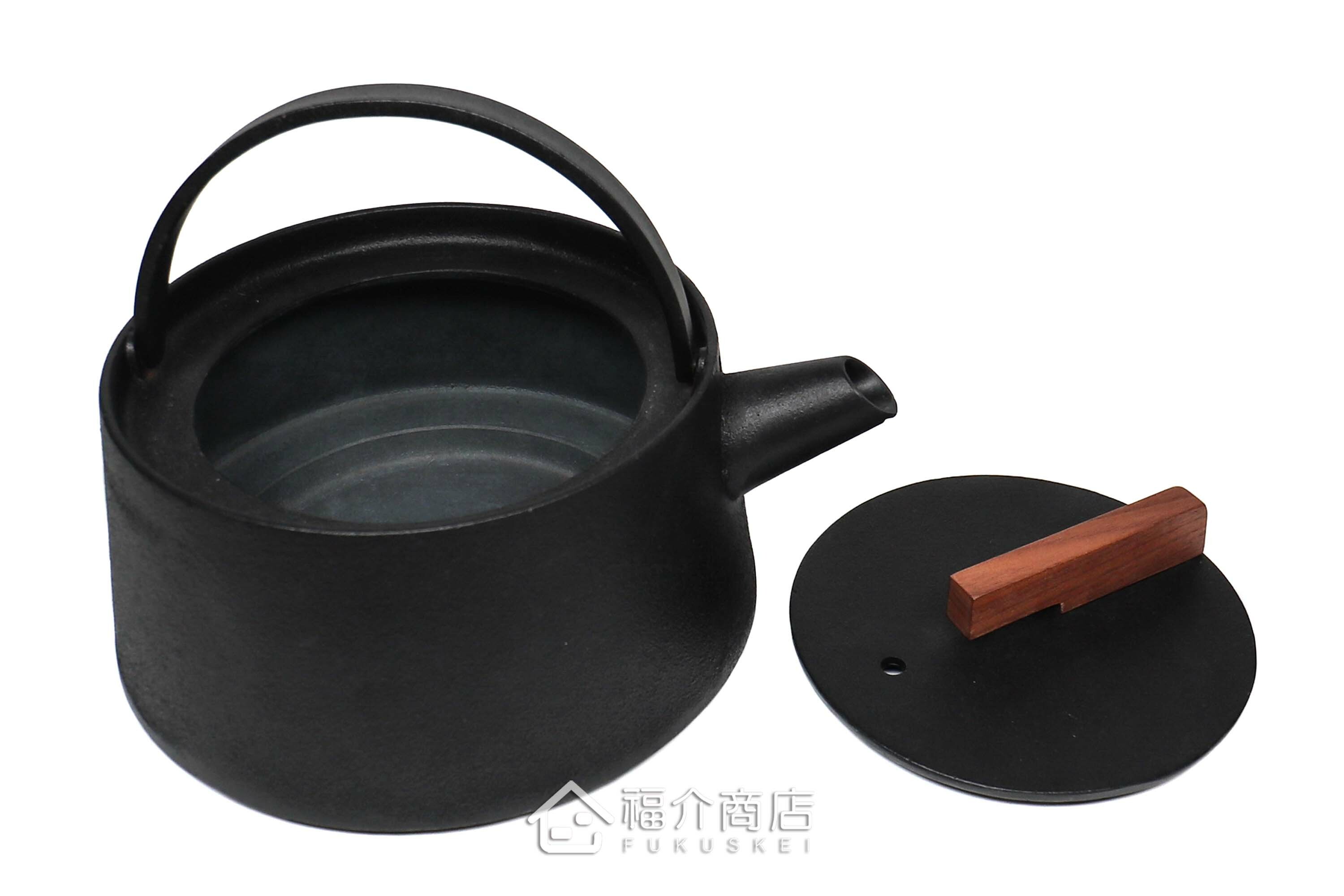 小泉誠所製作煮水泡茶用的日本木蓋鐵壺