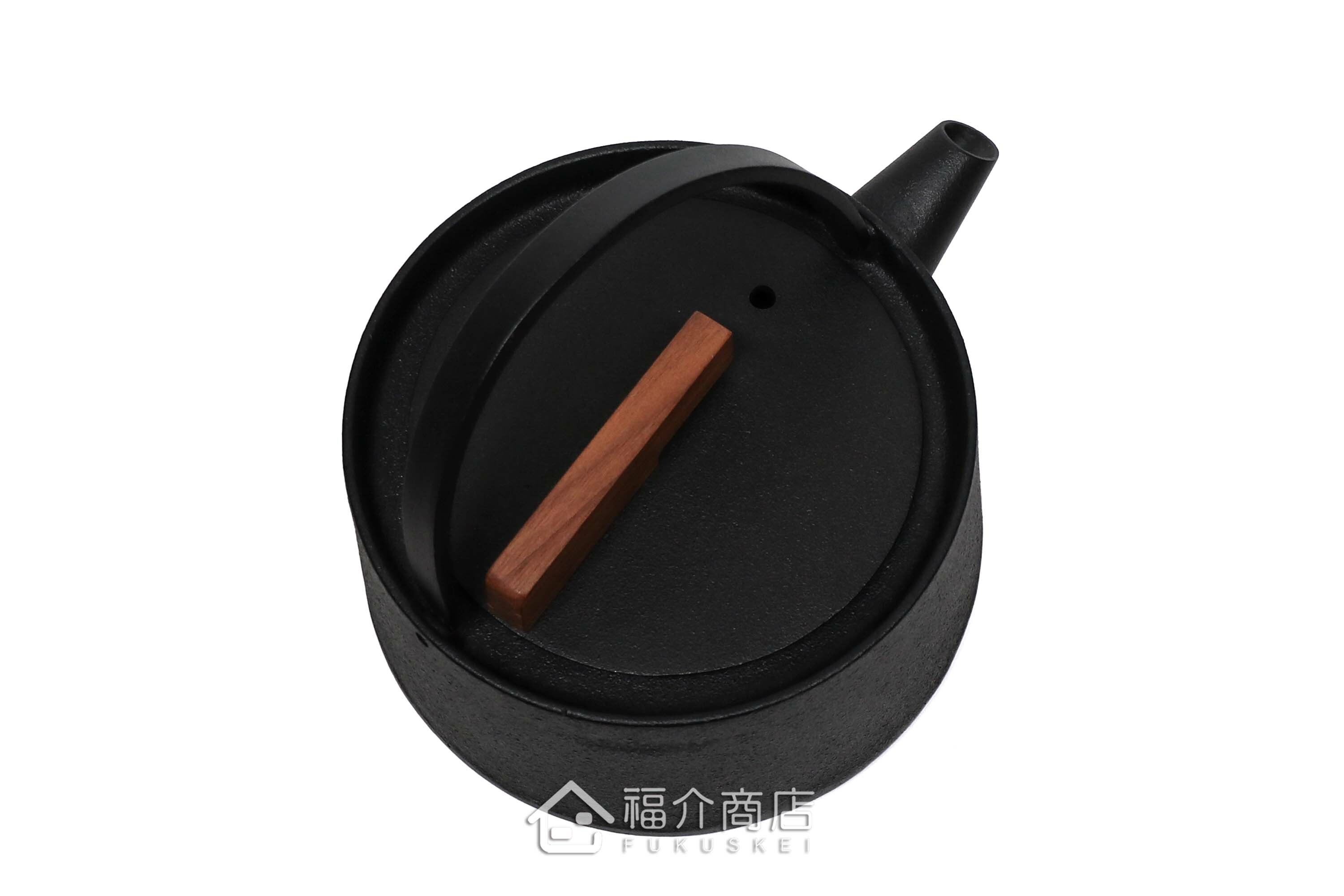 小泉誠所製作煮水泡茶用的日本木蓋鐵壺