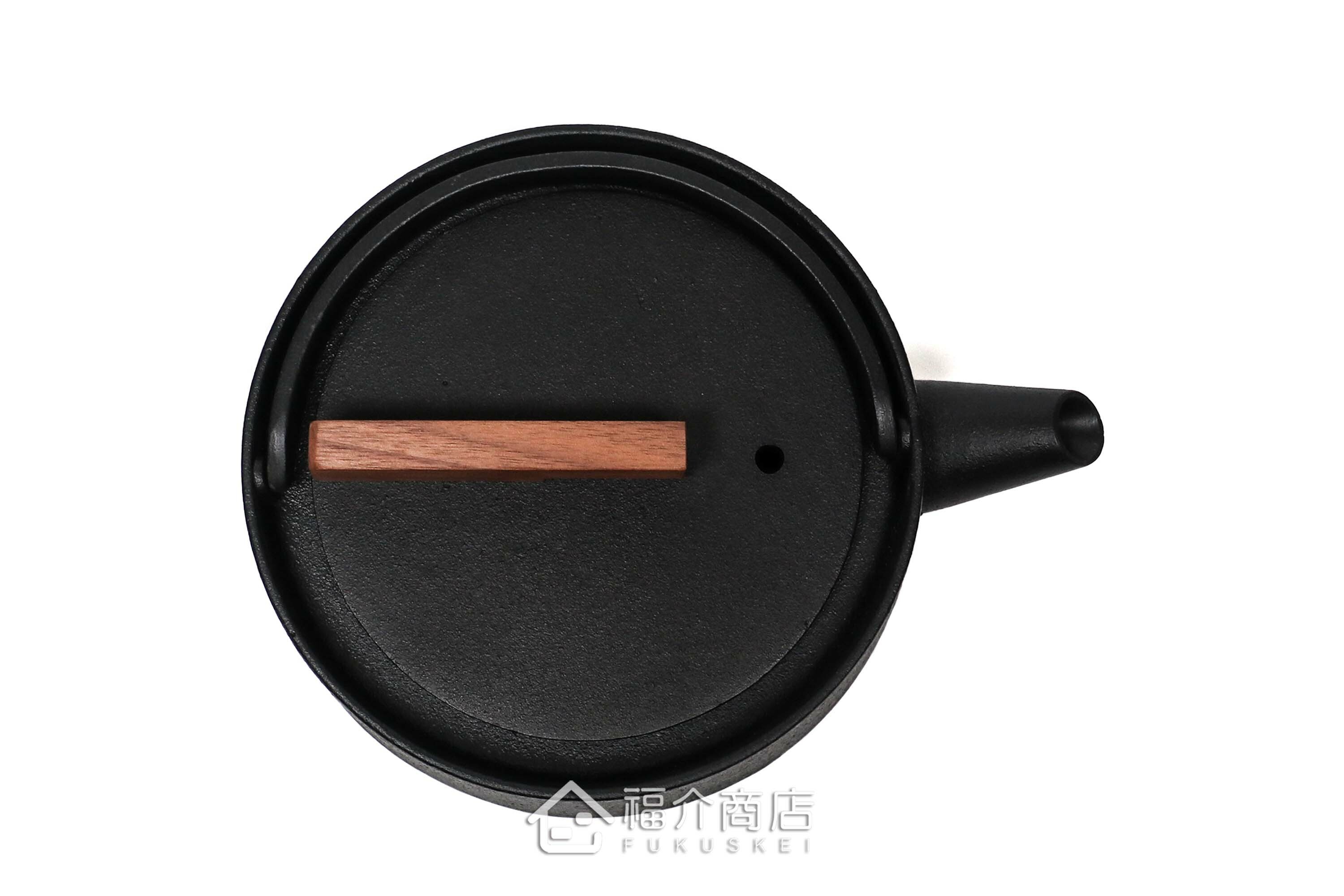 小泉誠所製作煮水泡茶用的日本木蓋鐵壺