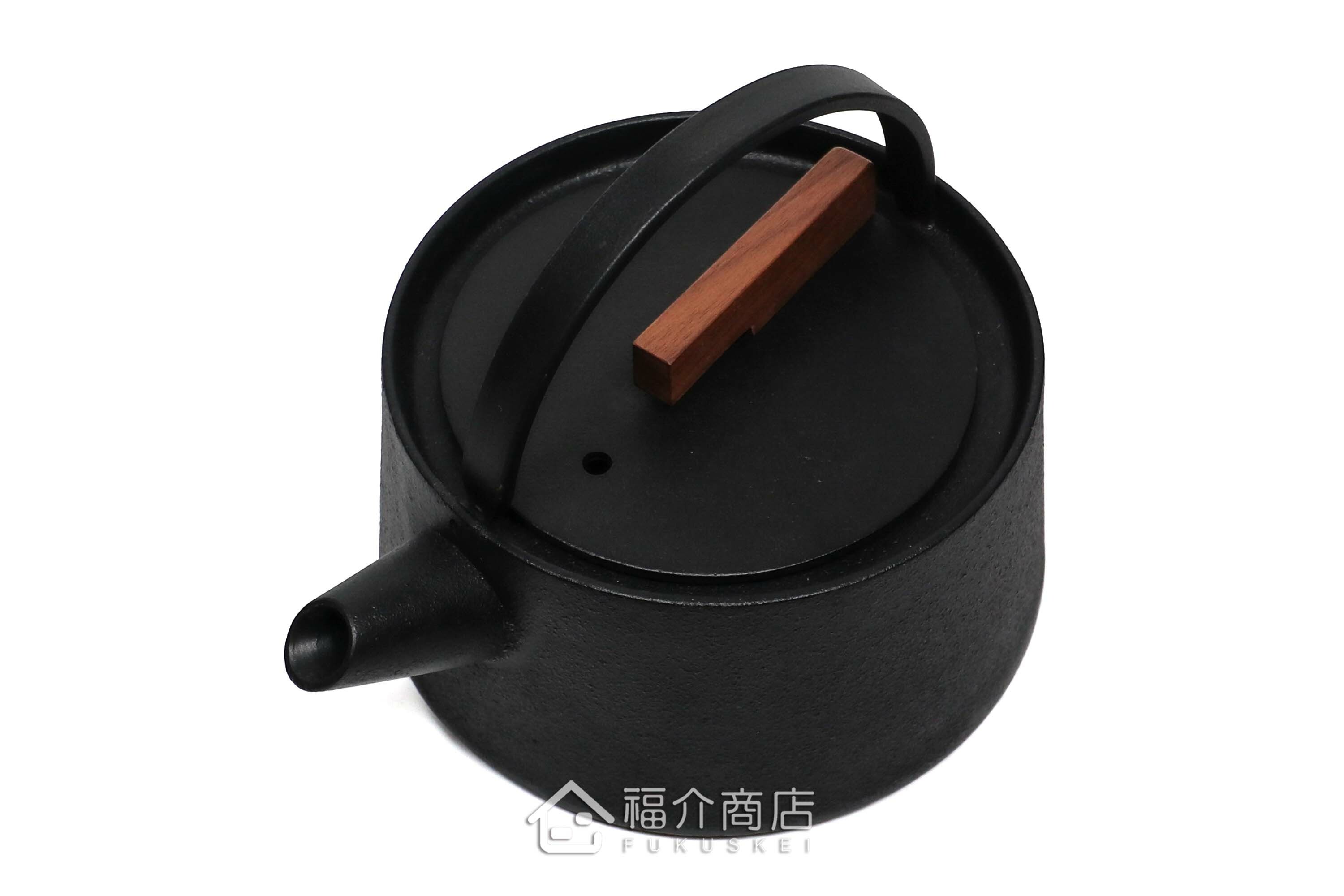 小泉誠所製作煮水泡茶用的日本木蓋鐵壺