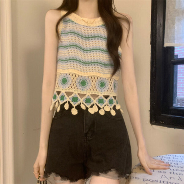 Cut-out embroidery knitted camisole (blue) (one size)】