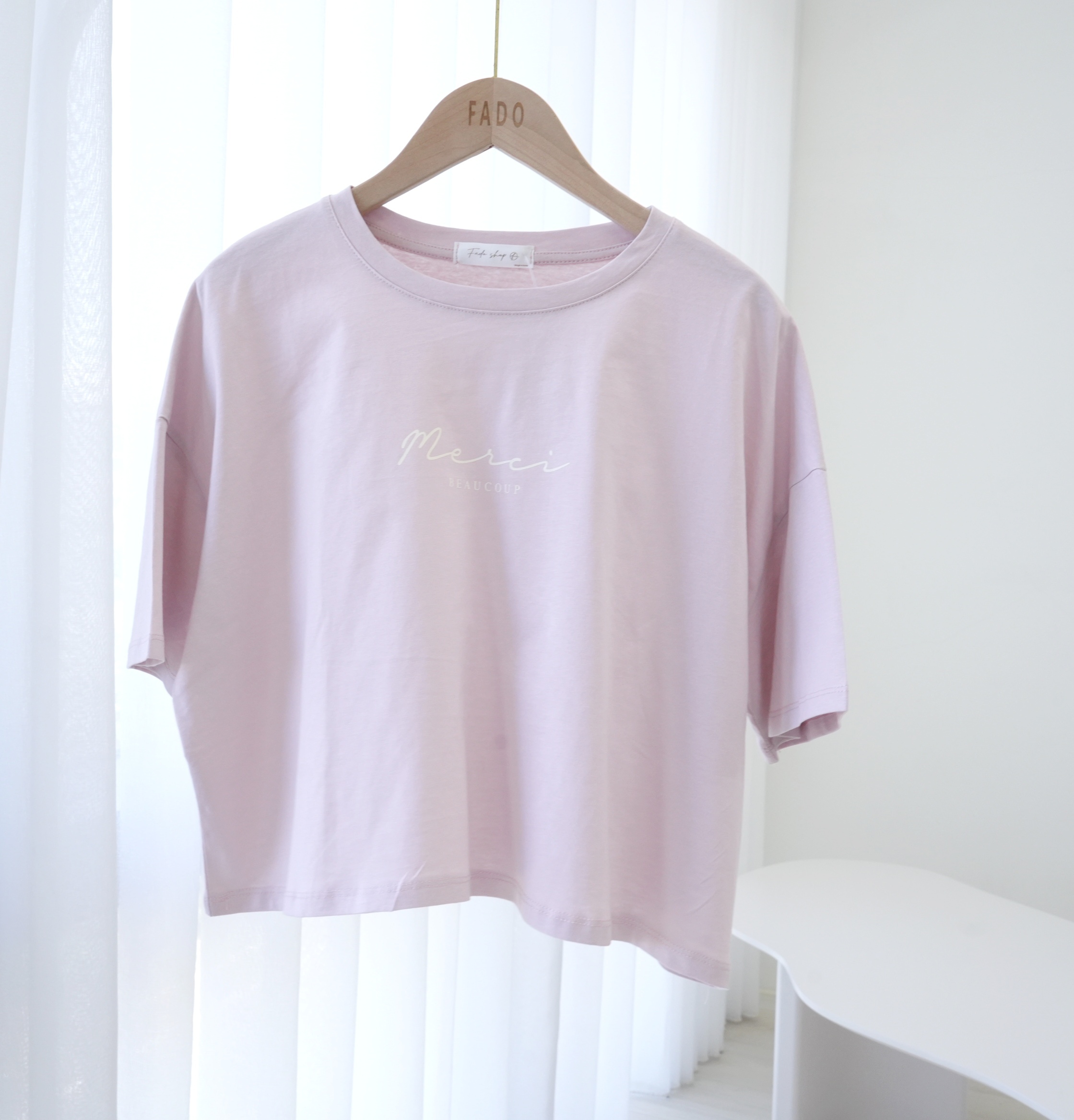 法朵Fado Shop｜線條字母短版棉Tee 021B021 三色