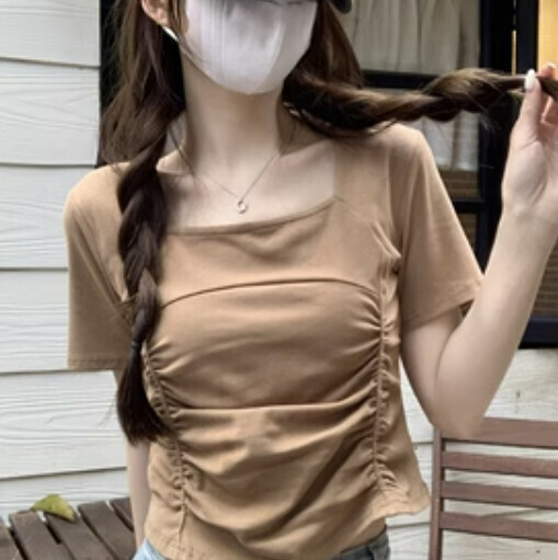 Small-shoulder T-shirt (khaki)