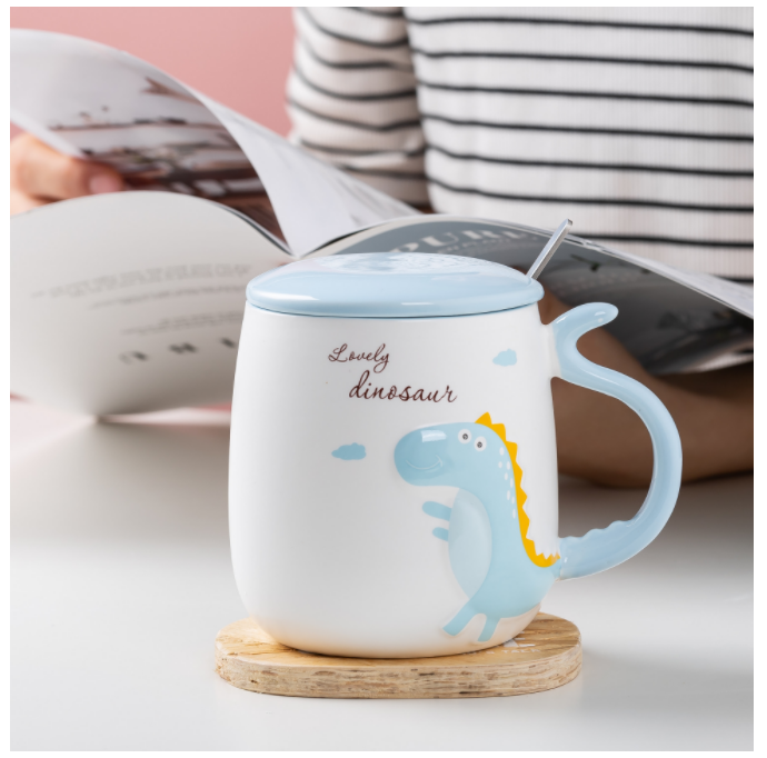 Hot selling three-dimensional cartoon high-looking mug (blue dinosaur) (capacity: 450ml)