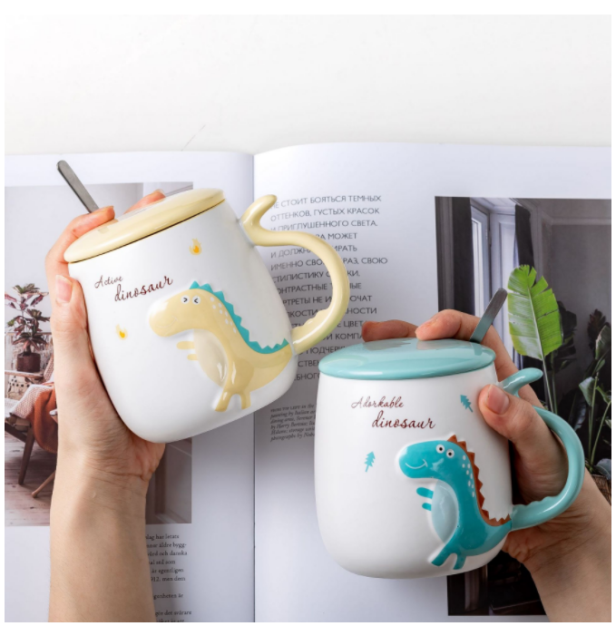 Hot selling three-dimensional cartoon high-looking mug (yellow dinosaur) (capacity: 450ml)