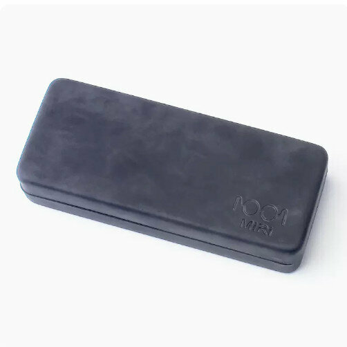 Popular glasses storage box (black (comes with lens cloth))