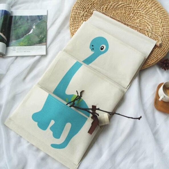 Popular cartoon animal wall-mounted storage bag letter hanging bag [cute little dinosaur] [Specification: 64*30cm]