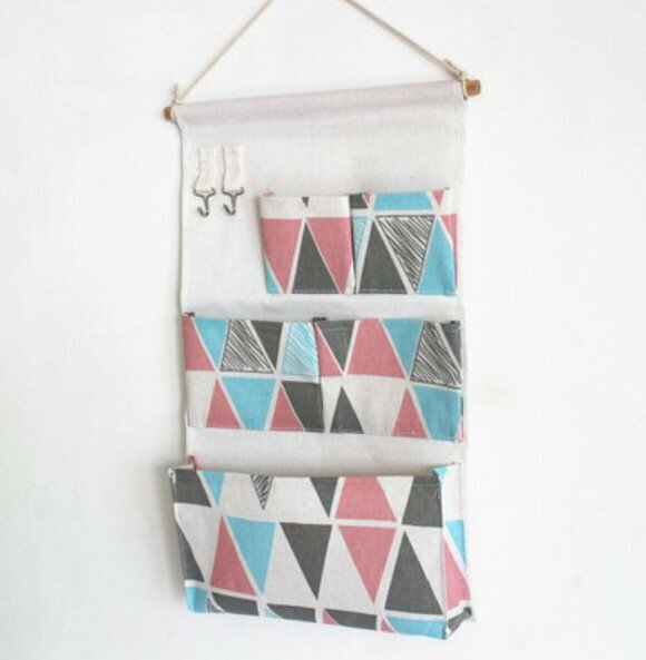 Popular wall-mounted storage bag letter hanging bag [Pink Triangle] [Specification: 33*55cm]