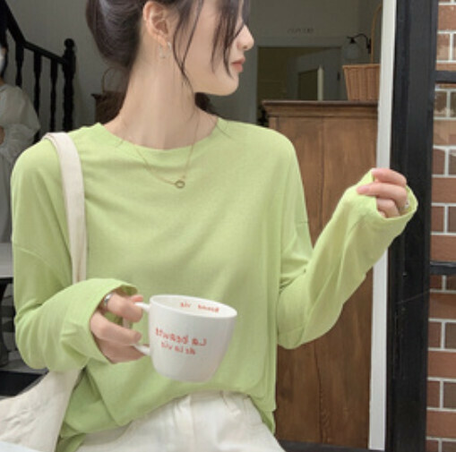 Crewneck sunscreen T-shirt (green one-size-fits-all)】