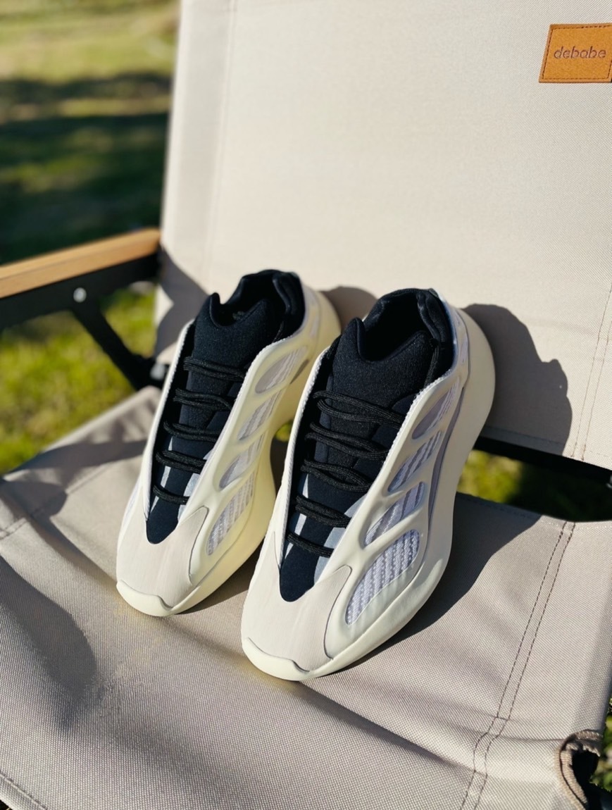 Adidas Yeezy Boost 700 V3 "Azael" 異形 白色 老爹鞋 FW4980
