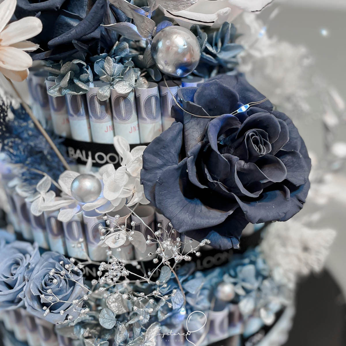 墨藍質感．三層頂級錢錢永生花蛋糕