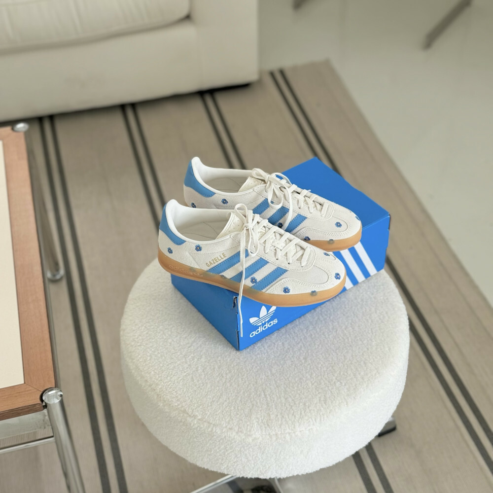Adidas Originals Gazelle Indoor 奶油藍色 小雛菊 小花 米白 焦糖底 復古鞋 IF4491