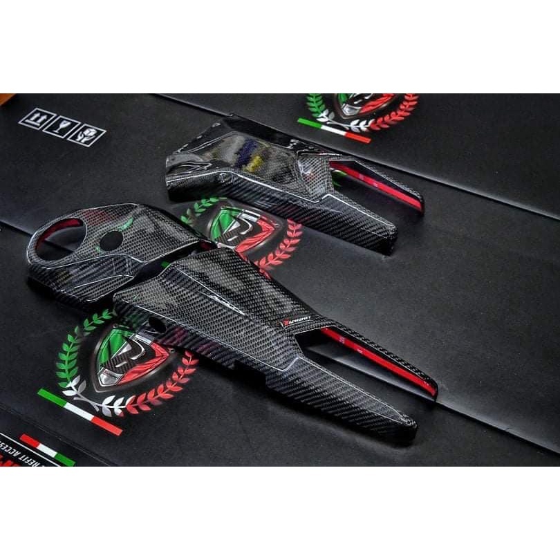 【巴風特 Bpahomet】KRV 碳纖維後搖臂蓋貼片