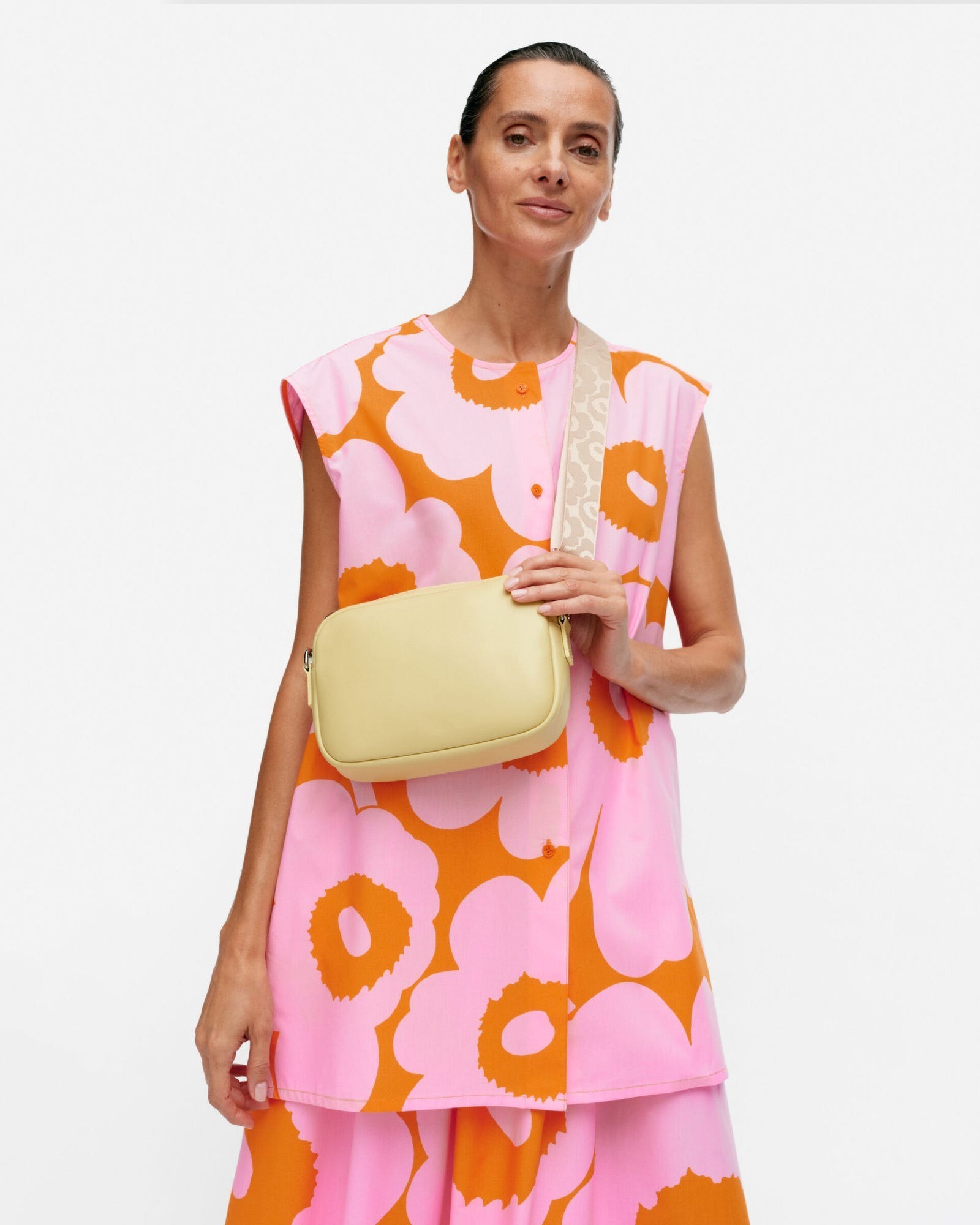 SOFT GRATHA 皮革肩背包